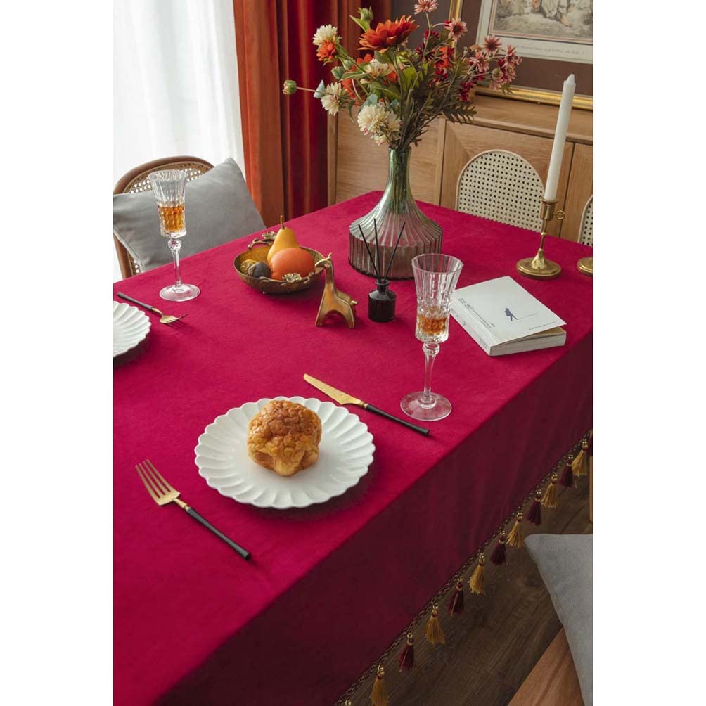 Amazon.co.jp: テーブルクロス 赤 ベロア 無地 135×135 正方形の