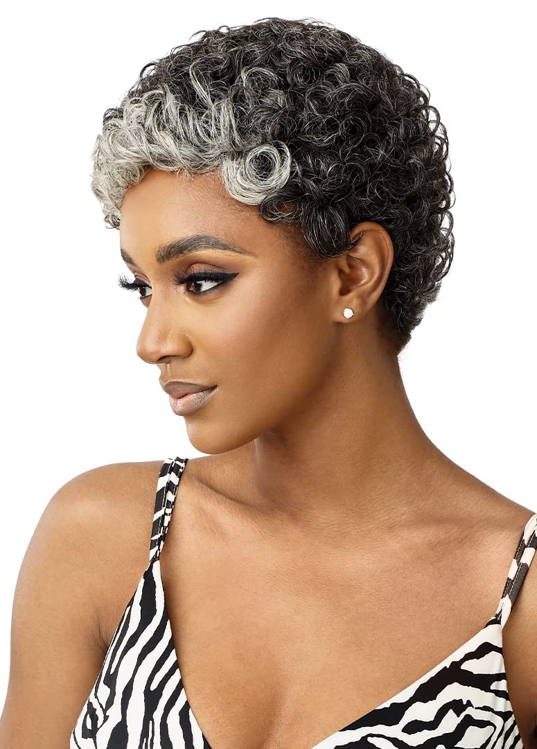 Outre Fab & Fly Full Cap Wig Gray Glamour - HH - DINA (OM280/34/44)
