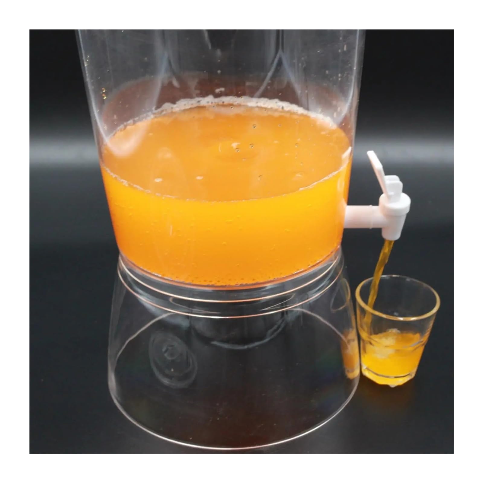 Dispensador De Bebidas Con Grifo Dispensador De Bebidas Con Grifo Transparente