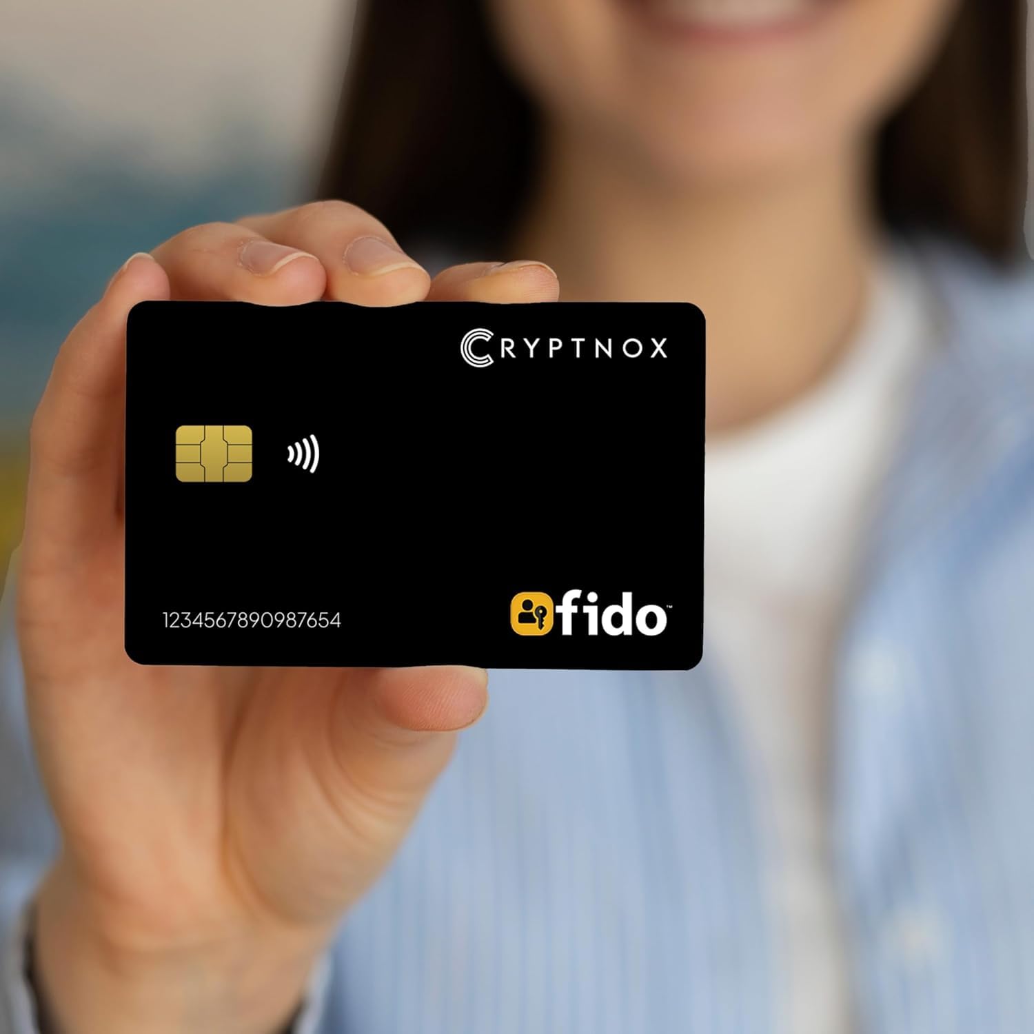FIDO2 NFC karta bezpieczeństwa, certyfikat FIDO2 Level 1, logowanie bez hasła i 2FA przez NFC lub Contact, działa z systemami Windows, Mac, iOS, Android, karta logowania Ultra Slim Tap