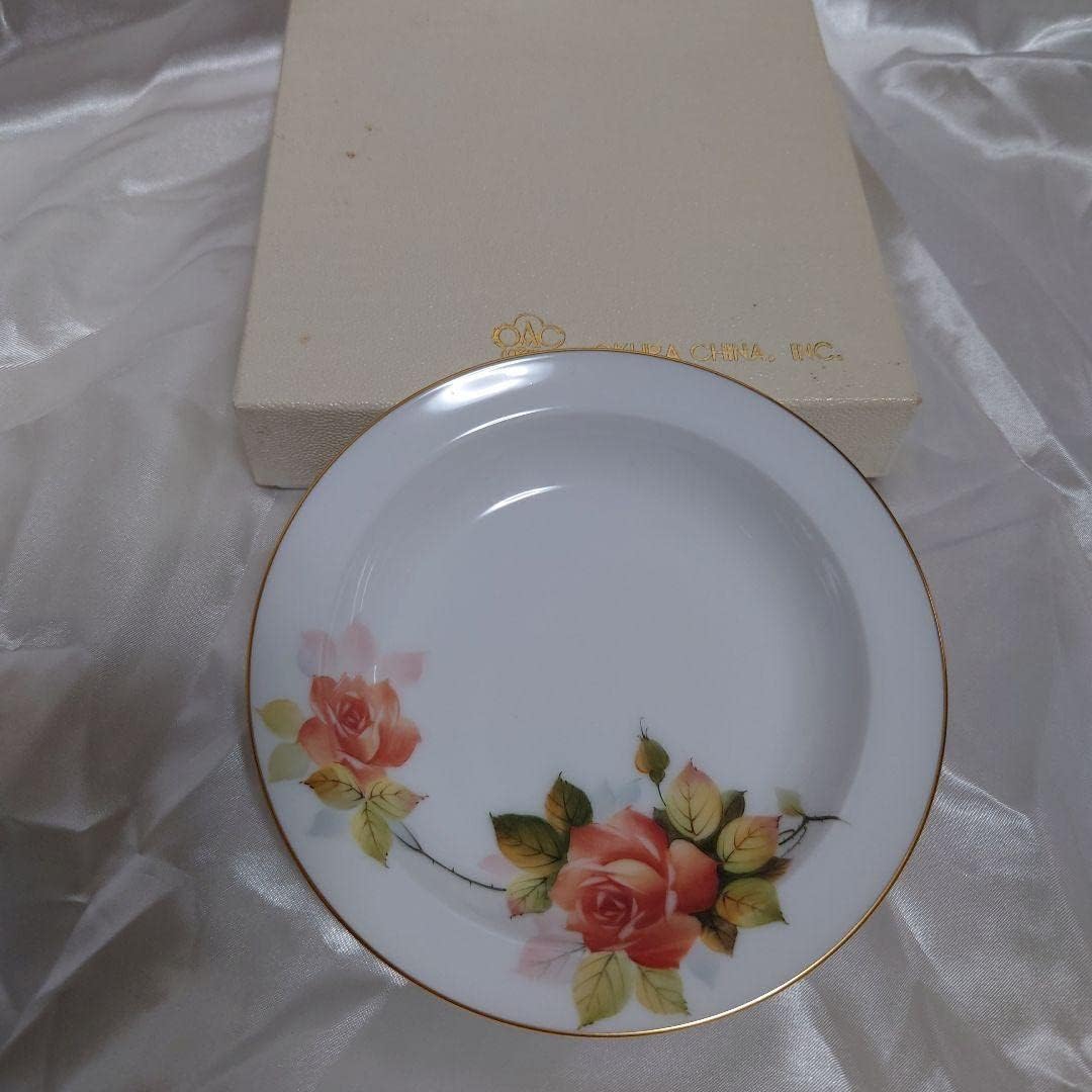 値下げ 大倉陶園 クラシックローズ フルーツ皿14cm 未使用品 大倉陶園 クラシックローズ フルーツ皿14cm クラシックローズ