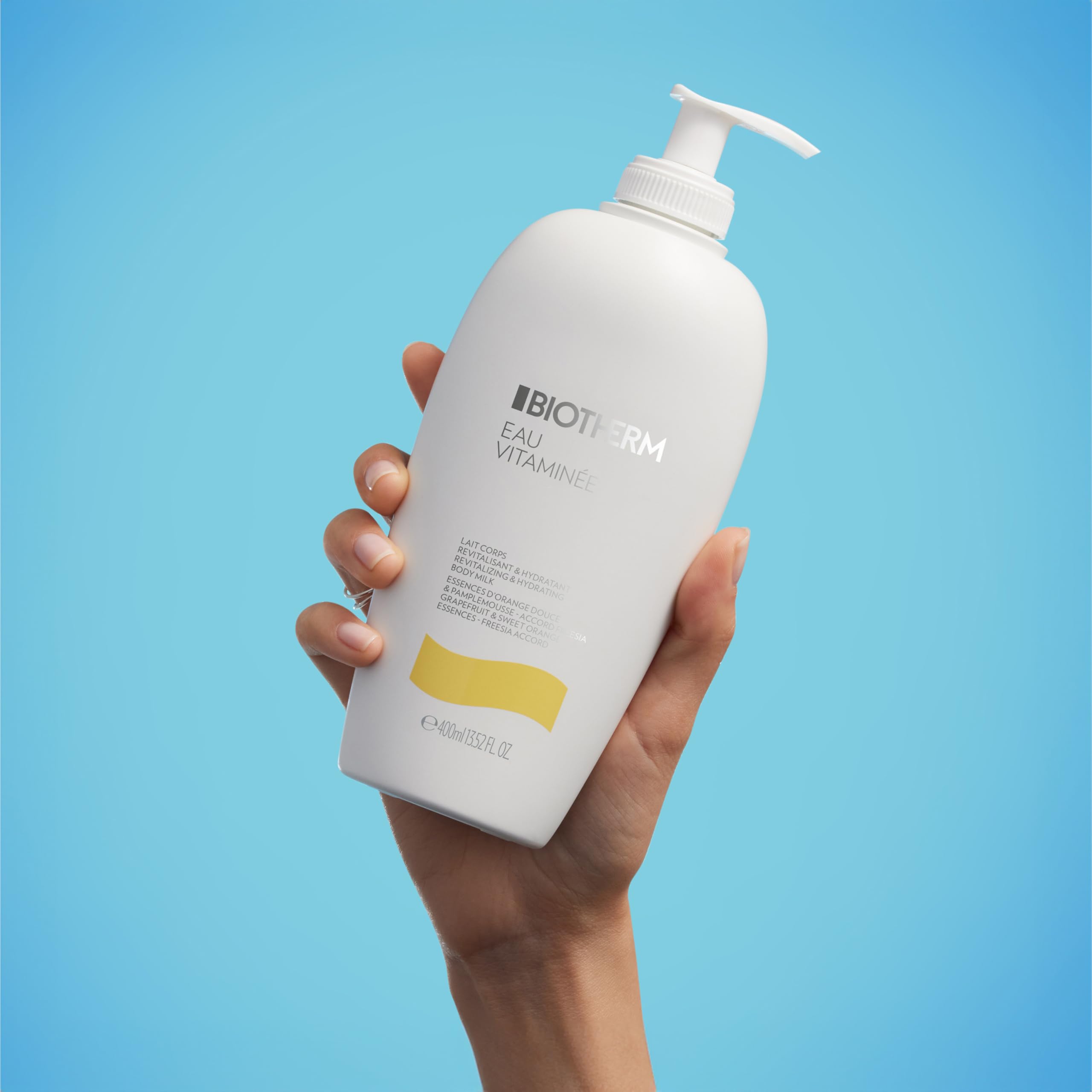 Biotherm Eau Vitaminee Body Milk, feuchtigkeitsspendende Körperlotion für Damen, revitalisierende Körpermilch mit Life Plankton und Panthenol, für ein geschmeidiges Hautgefühl, 400 ml