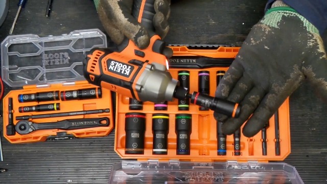 Watch Review Klein Tools 65626 and 65238 KNECT on Amazon Live