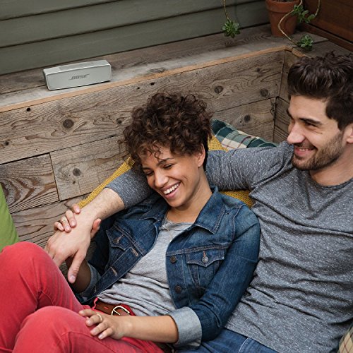 Image of Bose 725192-1310 SoundLink Mini Bluetooth Speaker II (Pearl)