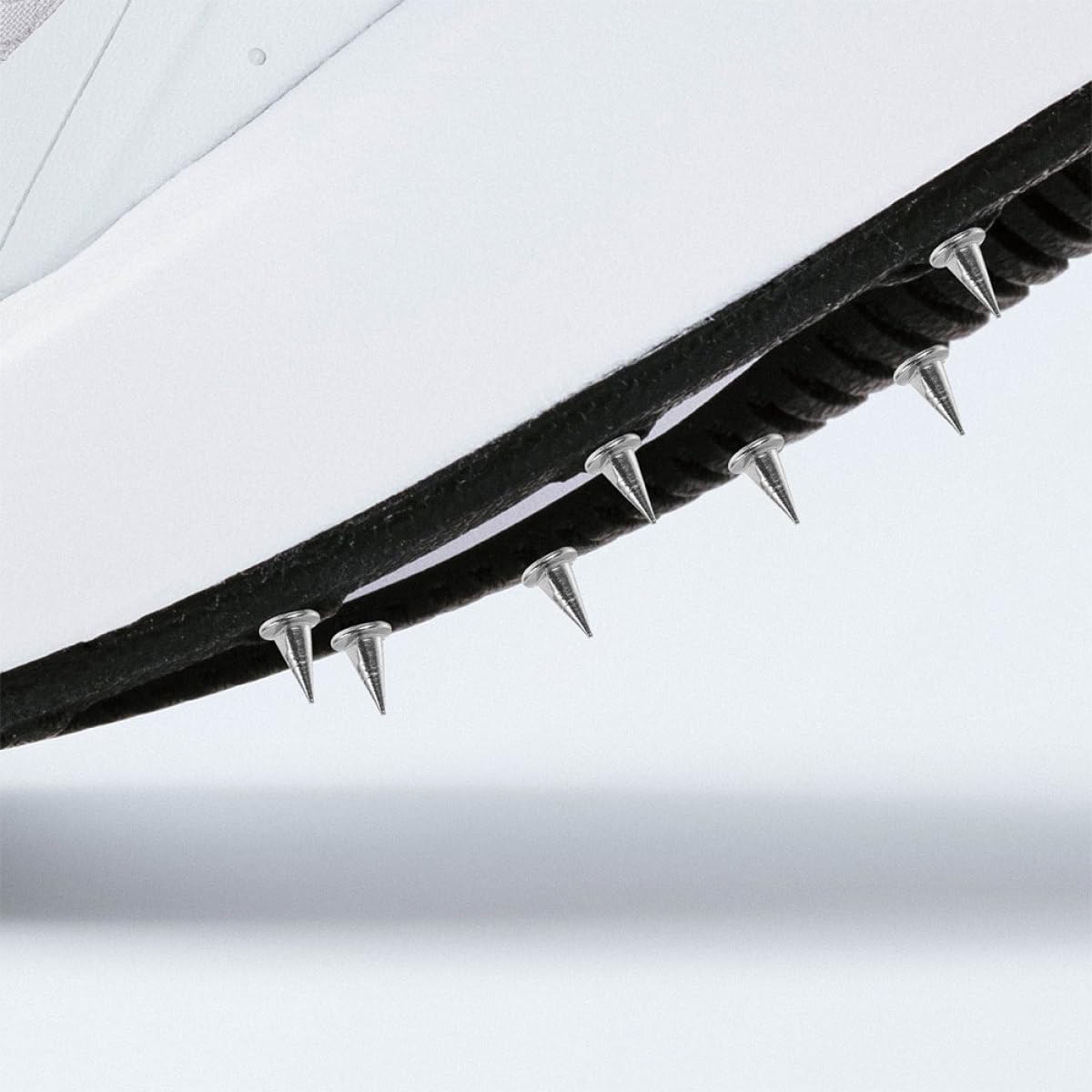 Milisten Clavos de Acero para Zapatillas Clavos Atletismo de 9,5mm, 30 Piezas, Alta Tracción y Compatibilidad Versátil para Pista Sintética y Salto
