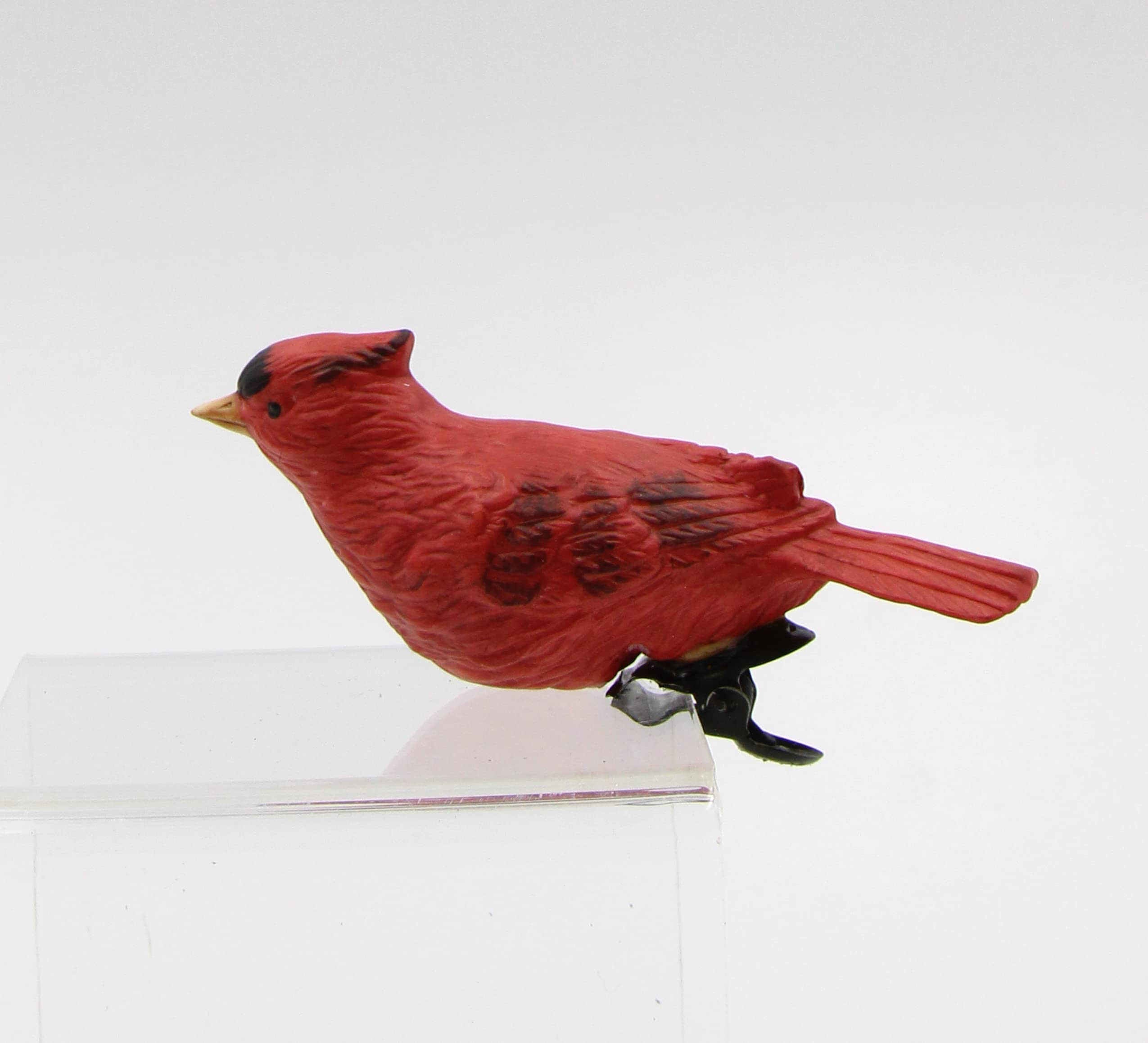 Amazon.com: Fine Porcelain Red Cardinal Bird Clip-On Figurine Set