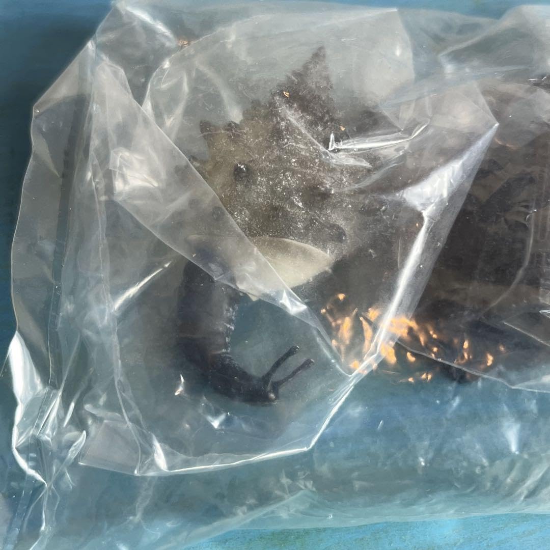 ウルトラ怪獣名鑑 【ゴーガの像】(カラーver.&モノクロver.)シークレット ウルトラ怪獣名鑑 【ゴーガの像】(カラーver.&モノクロver