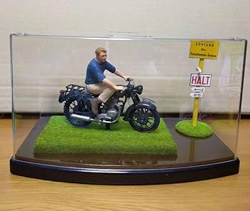 3月17日まで出品スティーブ・マックイーン 1:6 フィギュア バイク付き 3月17日まで出品スティーブ・マックイーン 1:6 フィギュア