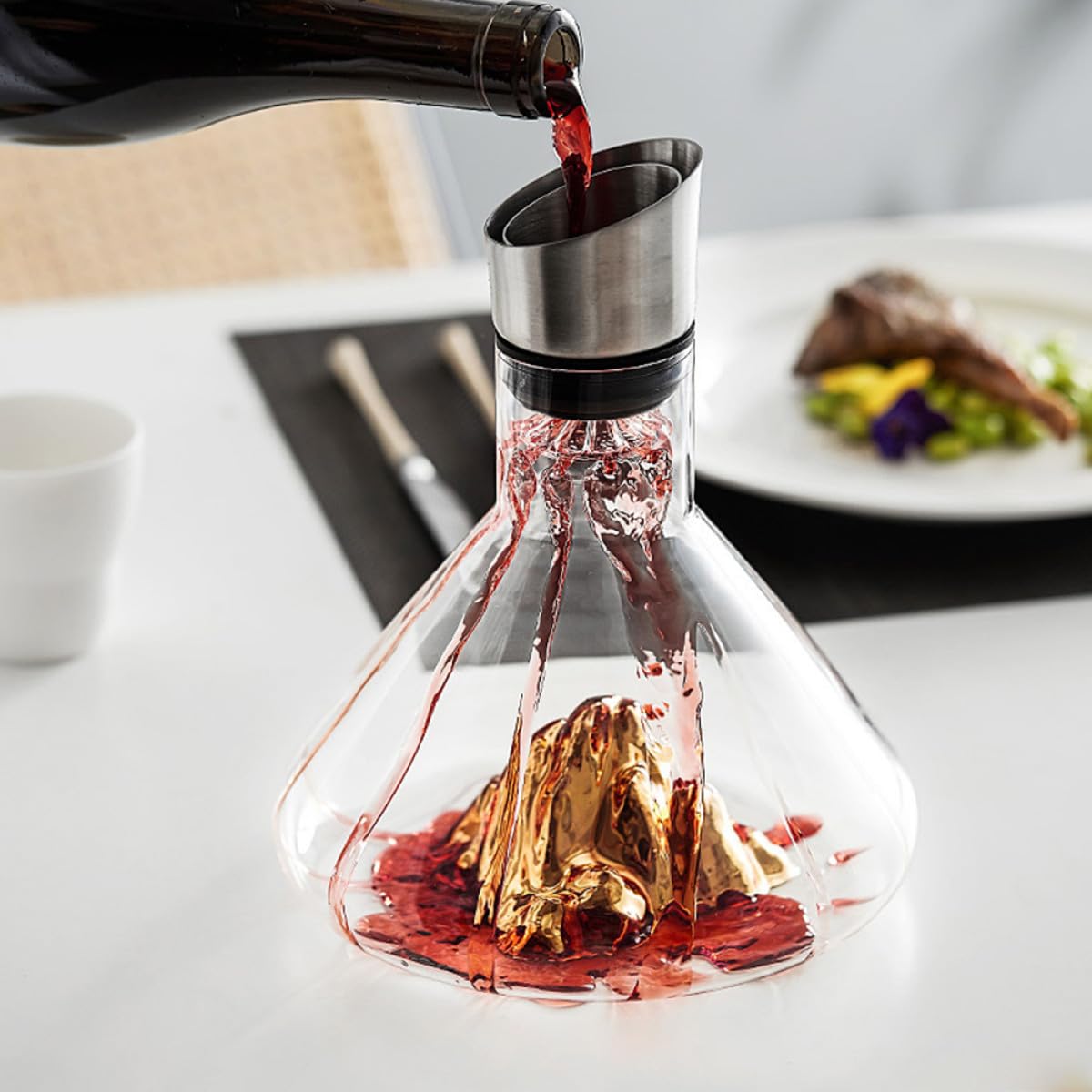 Decantador de Cristal Dorado de 1500ml Diseño Elegante para Aireación y Decantación Rápida de Vino en Cenas y Eventos