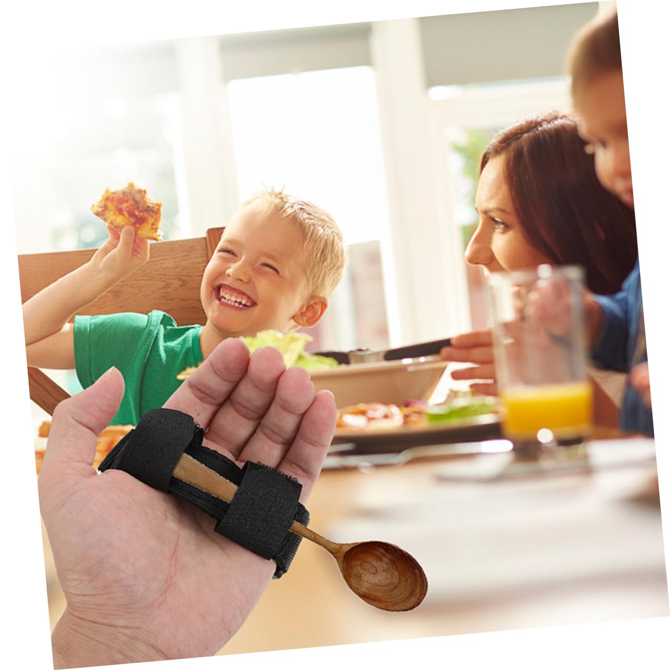 FOMIYES 2pcs Food Aid Gloves Universal Cuff Oxford Cloth Utensil Holder Elderly Adaptive Gripper