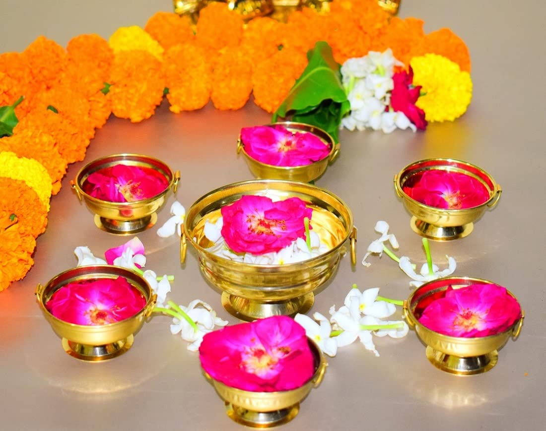 Buy D.E.C. Decoline India Brass Small Urli (2" Set of 5 ; 3" 1pc) Decorative Bowl with Handle