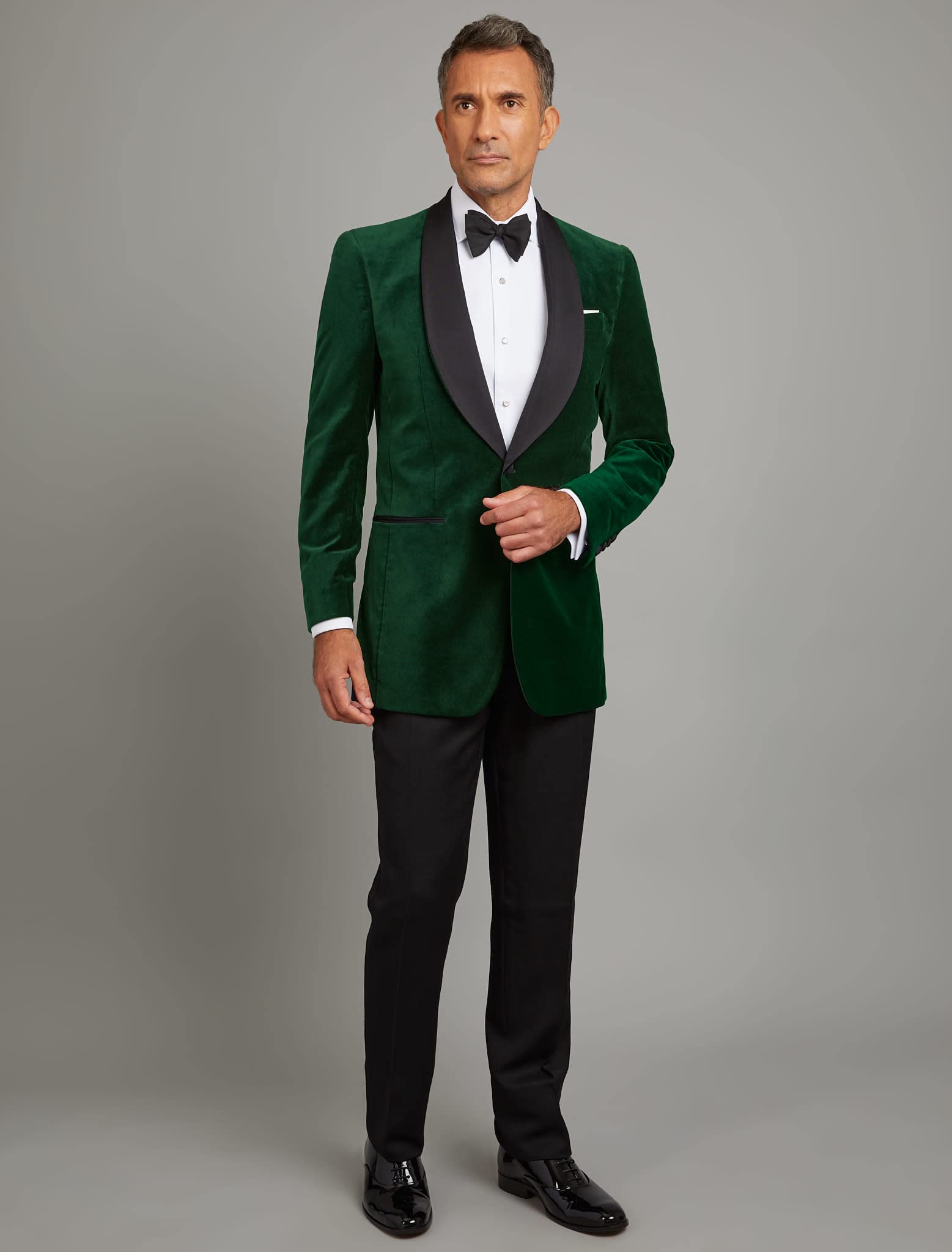 Uomo Scialle Risvolto Vestito Giacca di Velluto e Solido Nero Pantaloni One Button Cena Sposo Smoking