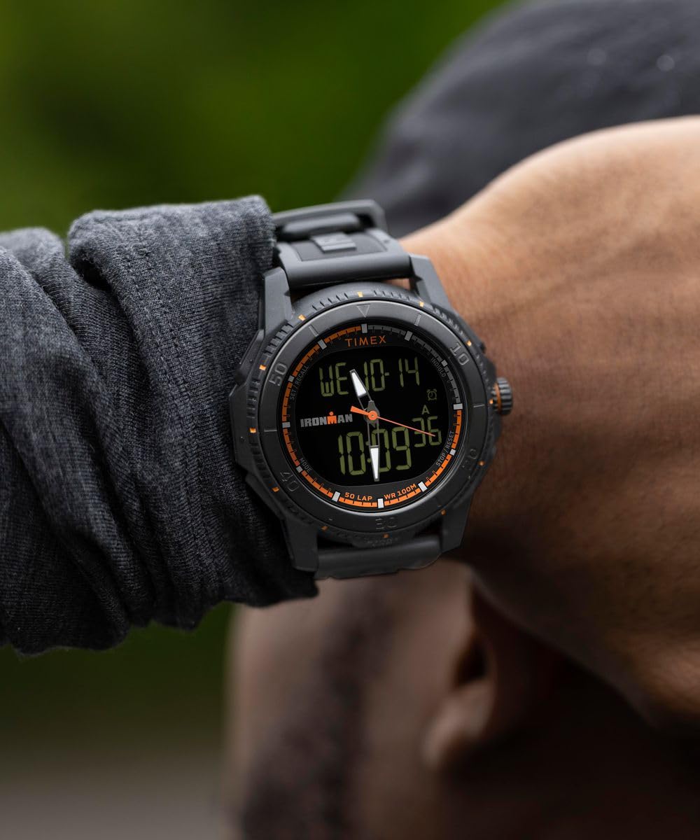 Timex Herren Digital Quarz Armbanduhr mit einem Kunststoffband Ironman Adrenaline