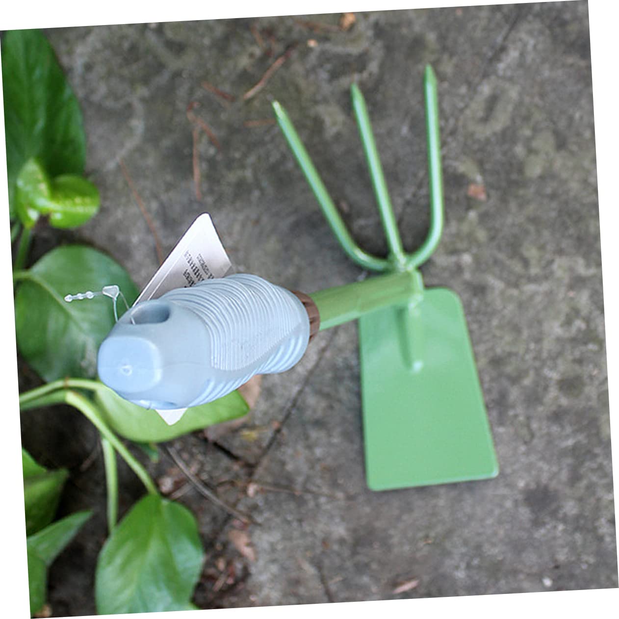 Yardwe 2 Piezas Azadas para Jardinería Herramientas Cultivador De Jardín Rojo Pegatinas Herramientas De Jardín Cubo De Basura con Sensor Herramienta De Jardín Cultivador Green