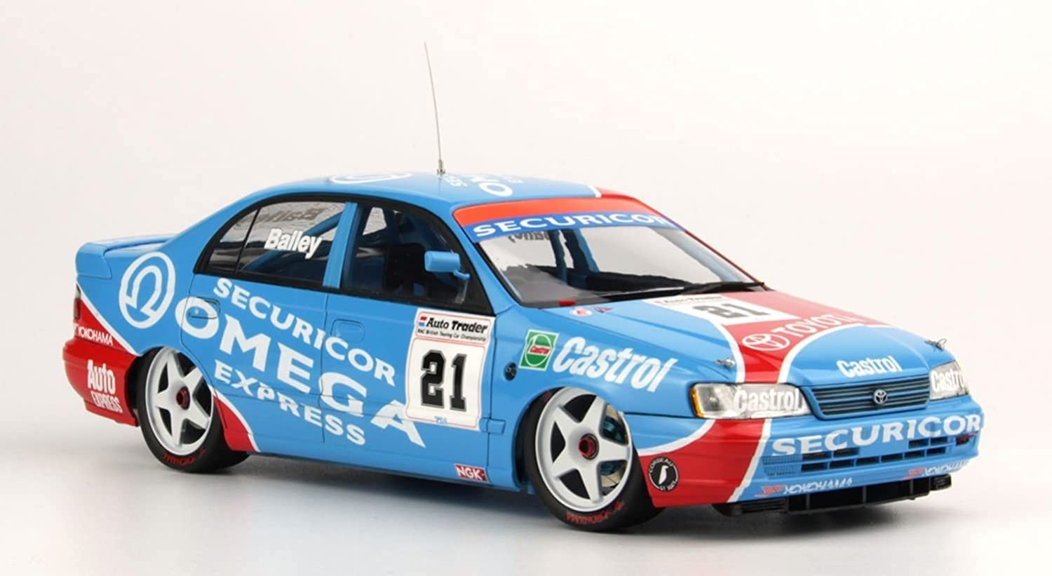 Platz /BEEMAX 1/24 Toyota Carina E 1993 BTCC Knockhill Winner Modello in plastica BX24031