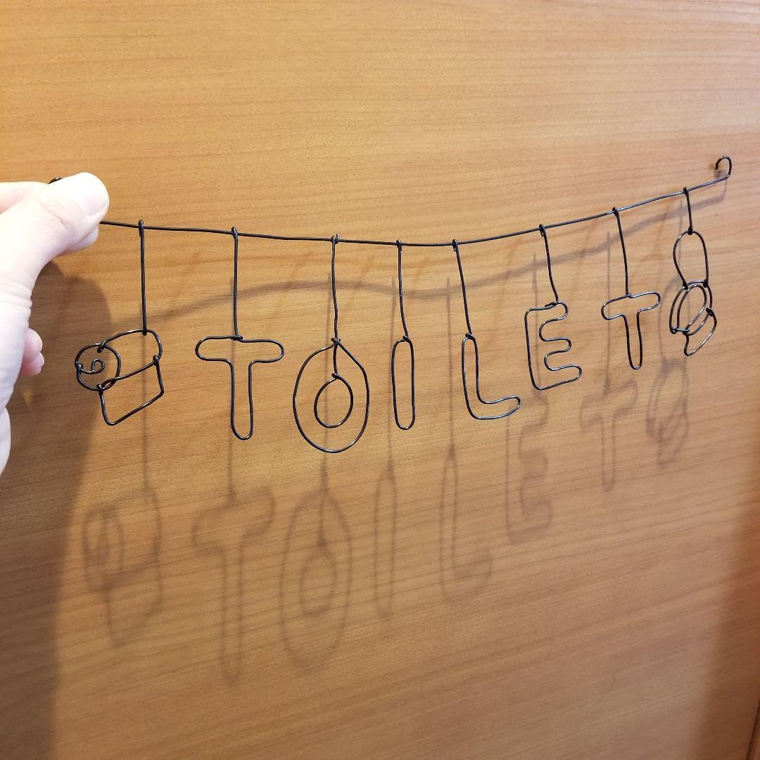 Amazon.co.jp: ワイヤーアートトイレ ウォールデコ ガーランド 看板