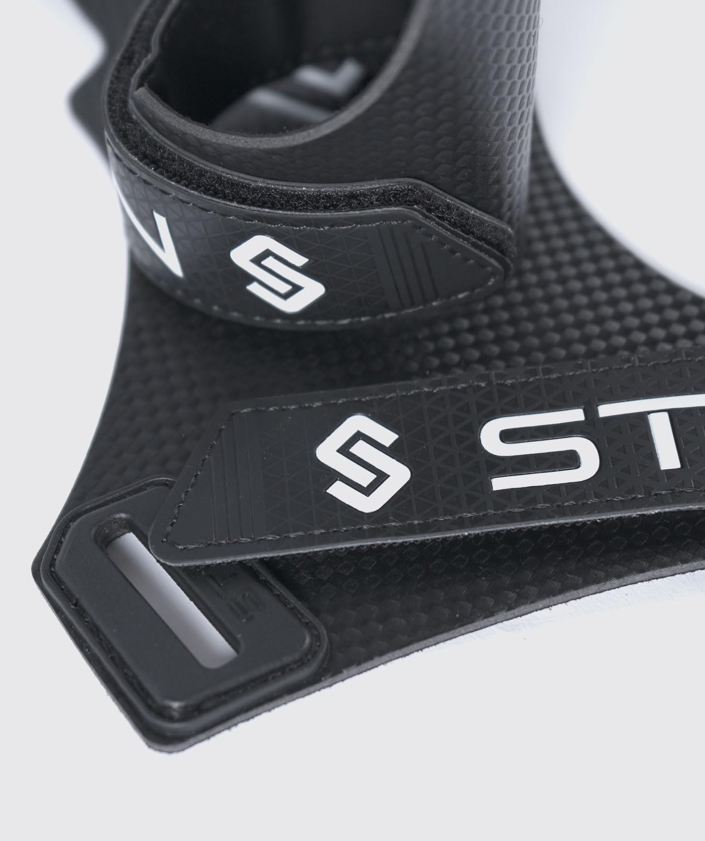 STMN Fitness - Paracalli Carbon Free Black | Grip Ultra Resistente Texture Carbon con Magnesite | Protezione Mani per Cross Training, Calisthenics, Sbarre Ruvide e Classiche, Uomo e Donna (L-XL)