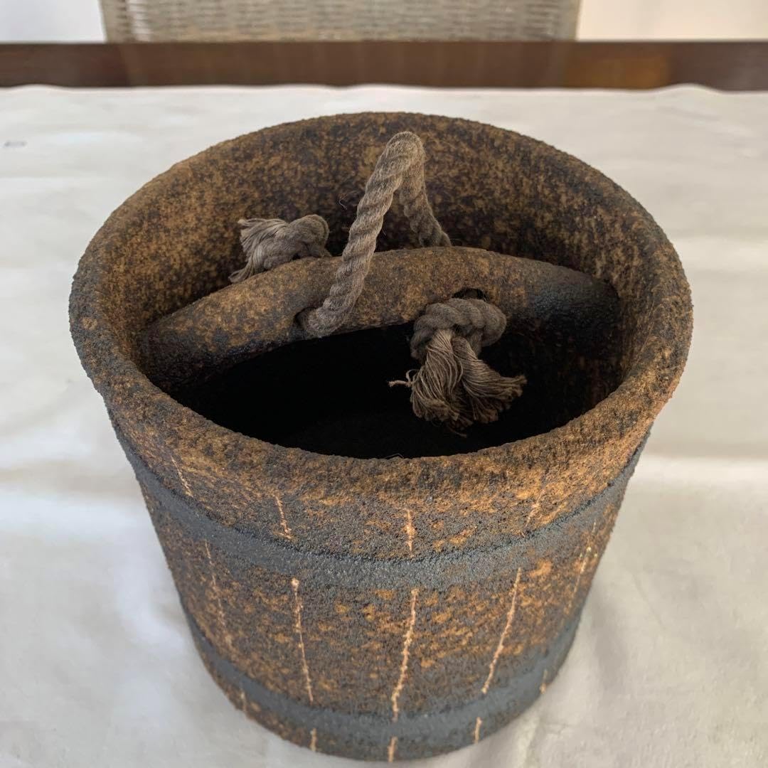 備前焼の手びねりつるべ花入れ 備前焼の手びねりつるべ花入れ 備前焼の