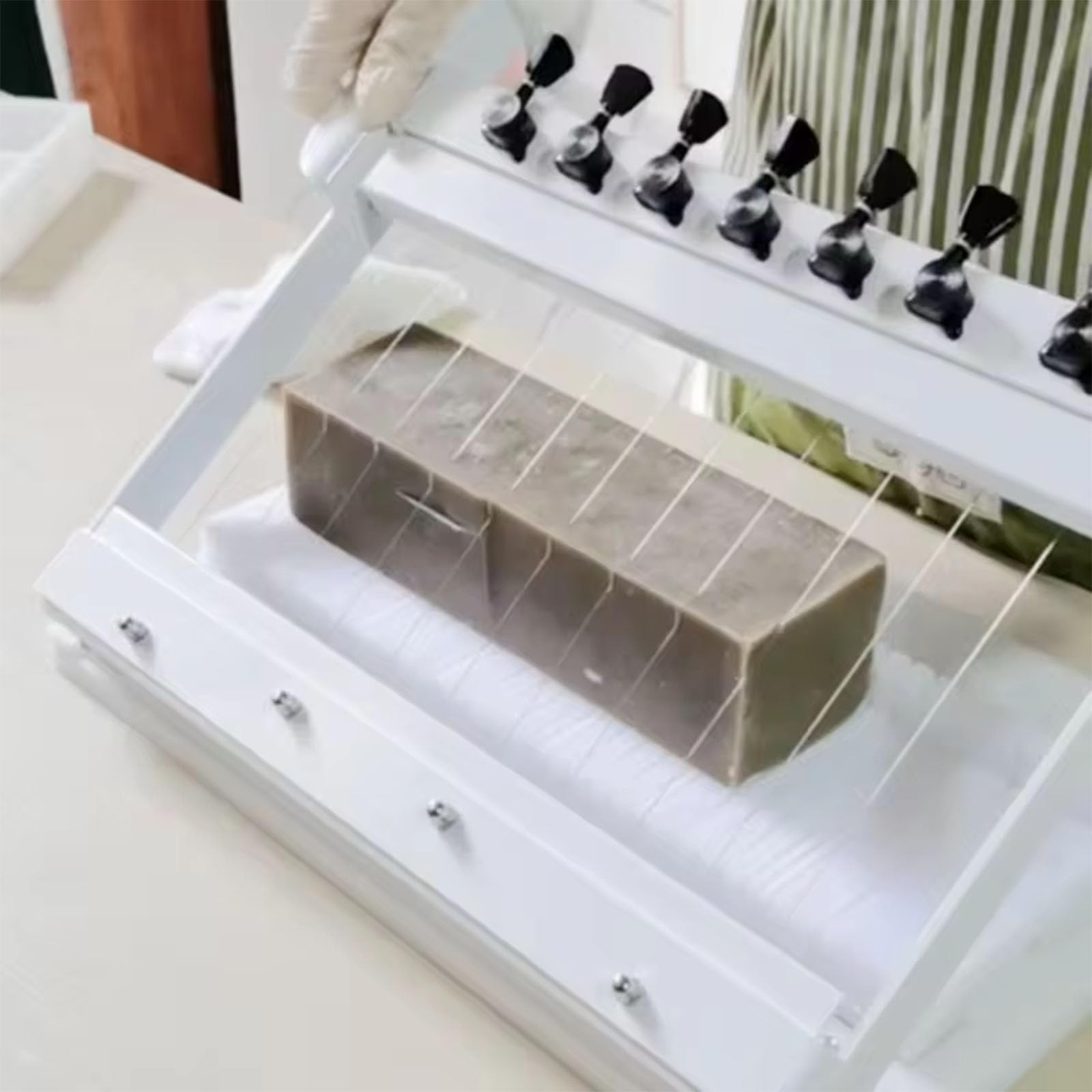 DIY Design duża stalowa krajarka do mydła wyrabianego ręcznie z metalowym drutem stalowym zestawy narzędzi do mydła do ciasta serowego chleb tostowy, ze skalą rozmiarów
