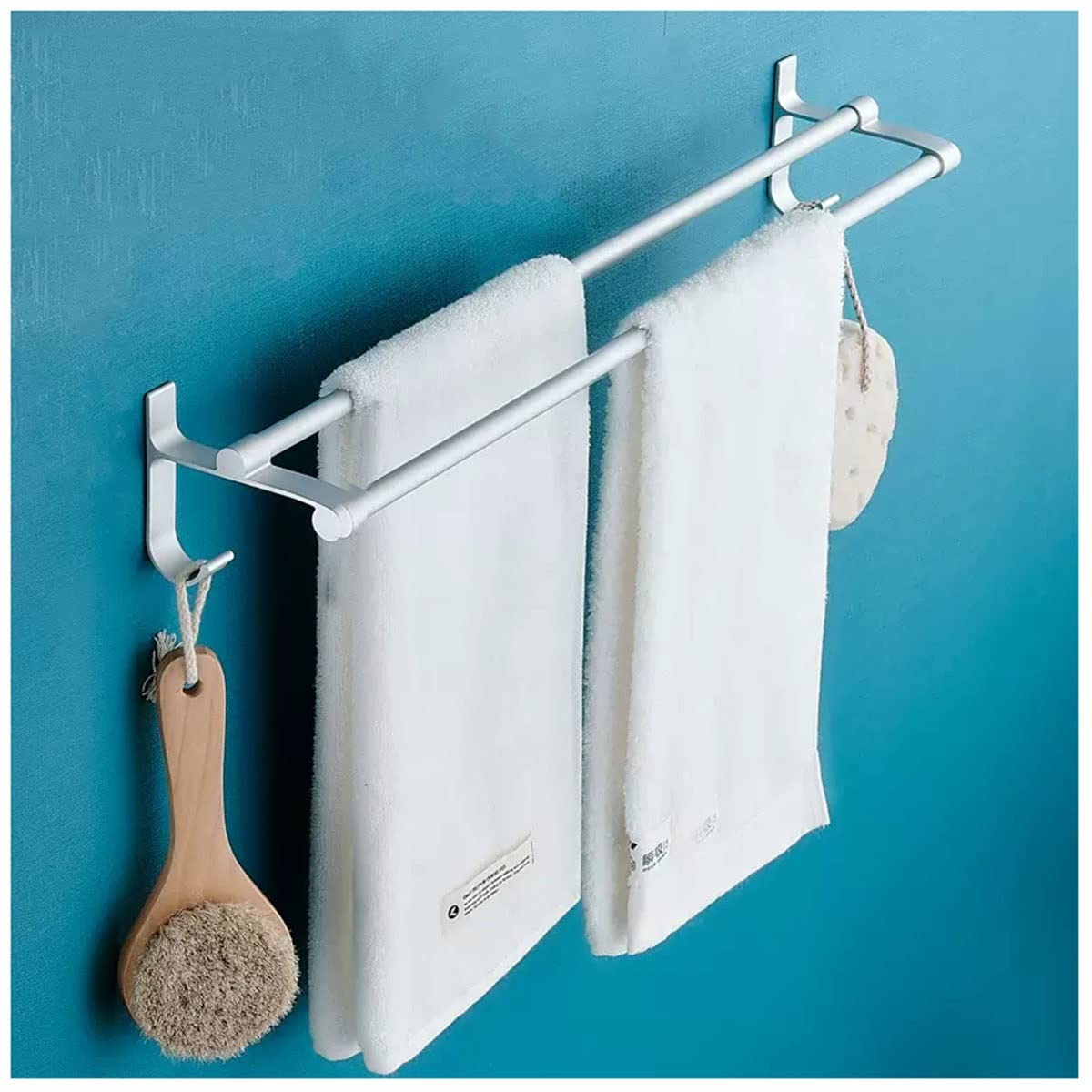 Porte-serviette suspendu en acier brossé pour une salle de bain moderne et ordonnée