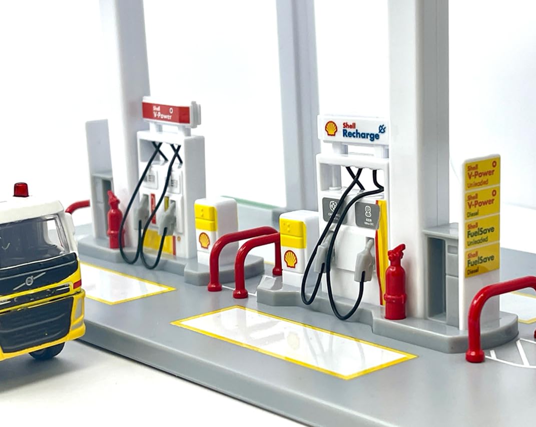 Amazon.com: 1/64 Gas Station Playset Diorama with Oil Tanker & Tow