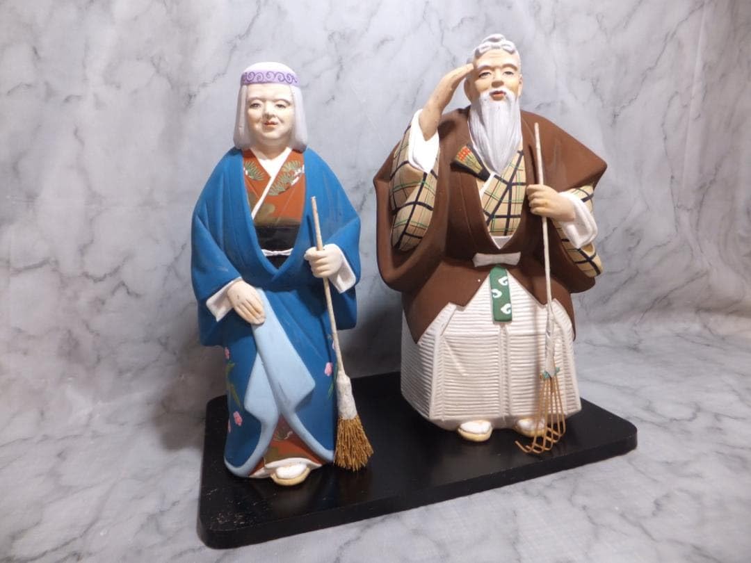 高砂　日本人形 日本伝統　結婚 Amazon.co.jp: 伝統的日本人形 男女セット 博多人形 高砂人形 結婚祝