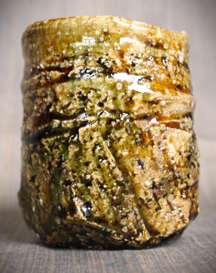 塚本治彦 粉ひき　とっくり　共箱　布　粉引　徳利 塚本治彦 粉ひき とっくり 共箱 布 粉引 徳利 塚本治彦 粉ひき