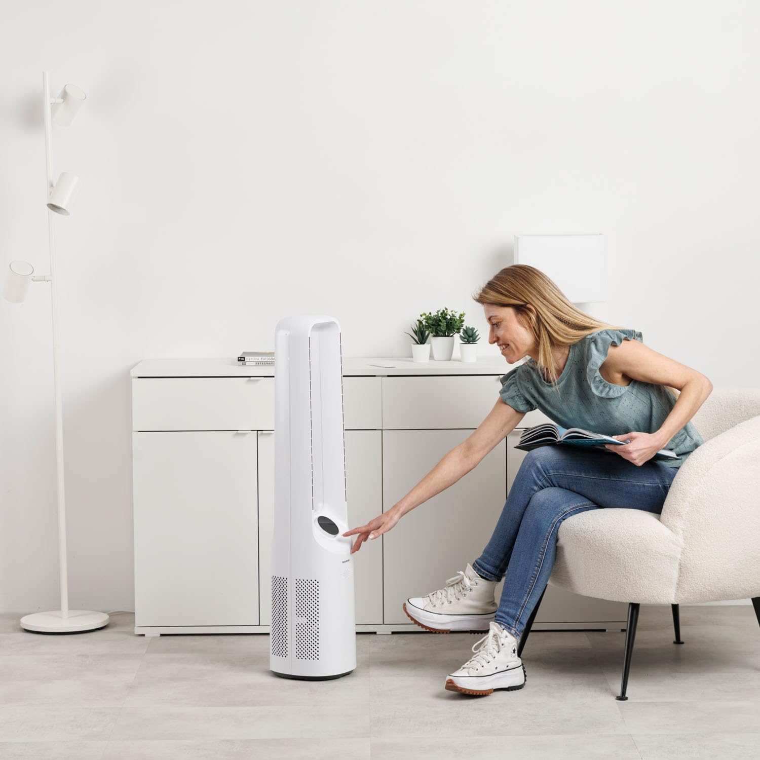 Taurus Babel Endless Ventilador de Torre Bladeless con Motor Digital Brushless Ultra Silencioso, 12 Velocidades, Pantalla LED Táctil, Oscilación, Temporizador 12h y Mando a Distancia