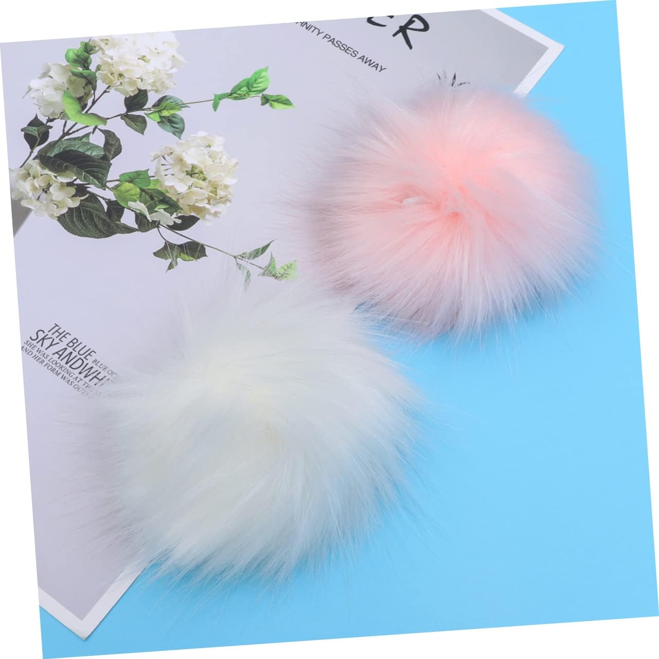 Garneck 30pcs Fluffy Pom Poms Fake Fur Balls for Decorations Craft Projects Boys and Girls Activities and Parties