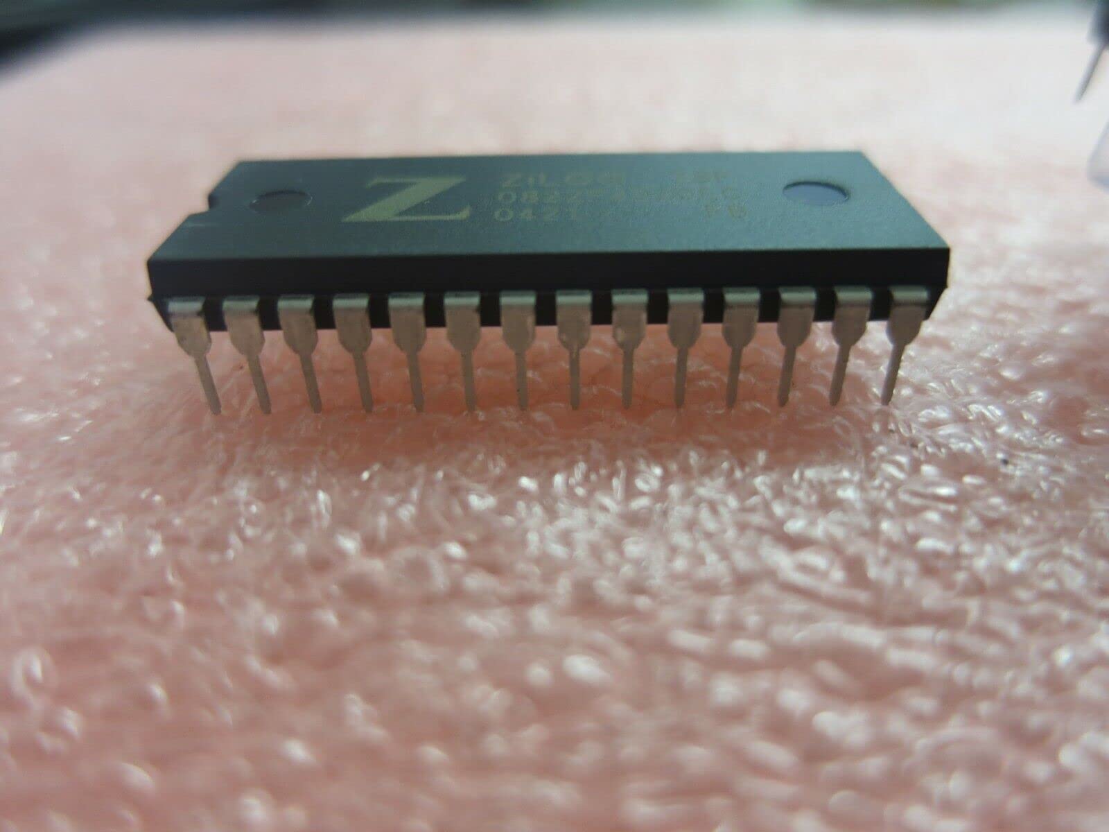 (1 PC) Z8F0822PJ020EC ZILOG ****