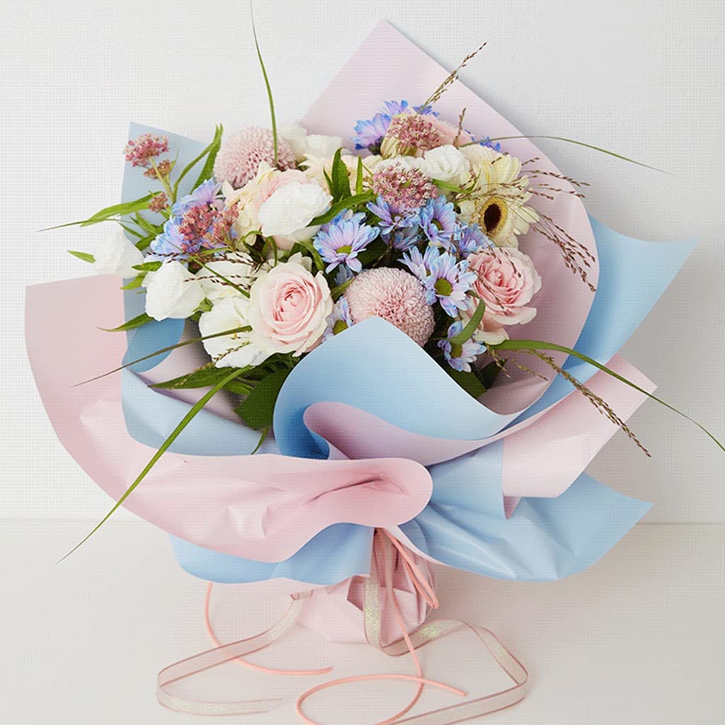 文字のためのスペースで金のハートフレームを光る 黄金の光で心 輝く心を持つハッピーバレンタインデーカード 輝く星の塵 フェスティバル ボーダー  ベクターイラスト ストックベクター ©lubahk90@gmail.com 400440110, image size:1024x1024