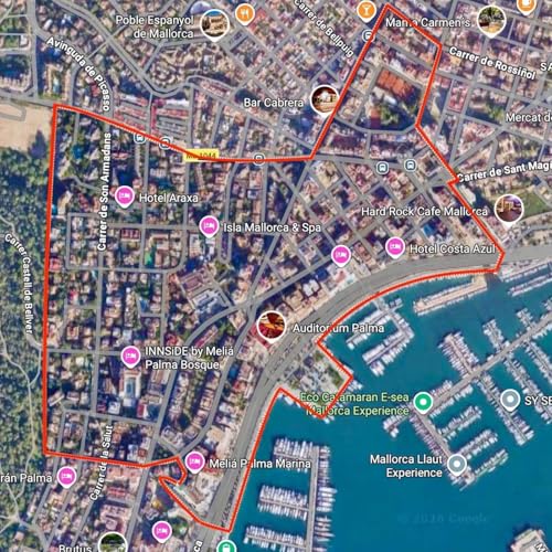 P&aring; str&ouml;vt&aring;g i Son Armadams