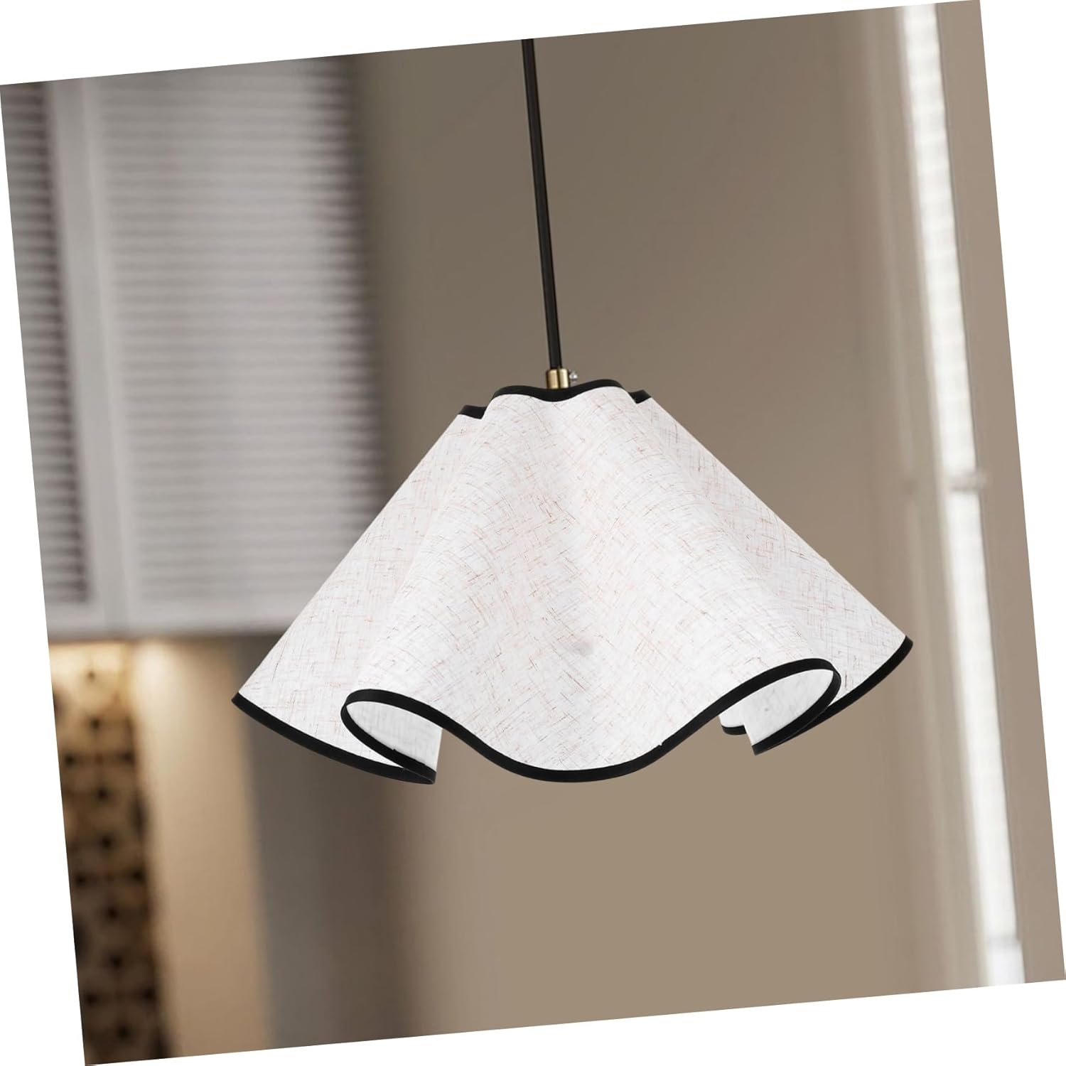 Handmade Mini Petal Table Lamp Shade PP Polyester Fabric Decorative Cover for Bedside Desk Lighting Cozy Stylish Home Decor