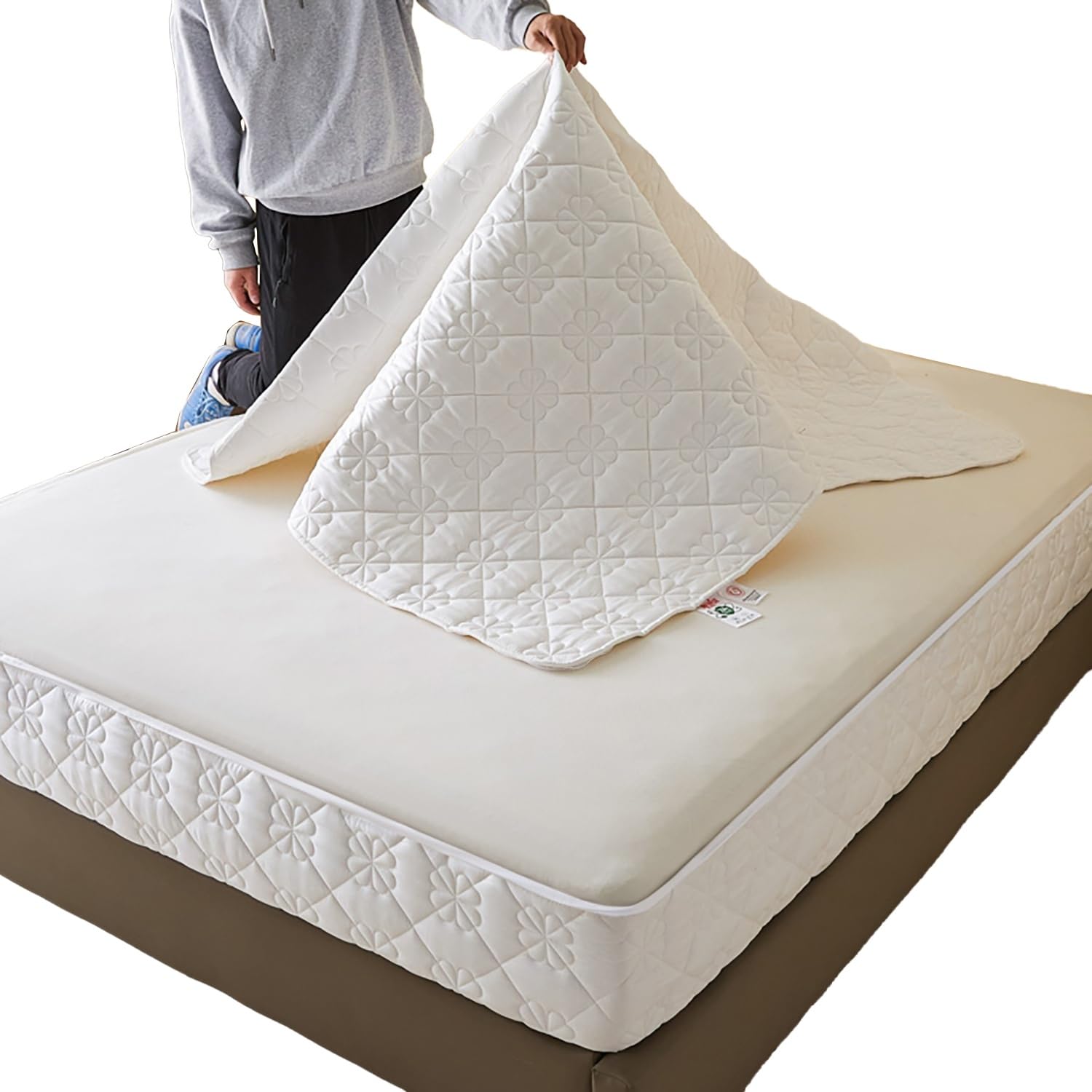 Mattress Protector with Full Zip, 4-Side Zippered Removable Cover, Quilted Breathable Mattress Cover Non-Waterproof, Dustproof Encasement for Moving Storage(White,90x200x30cm)