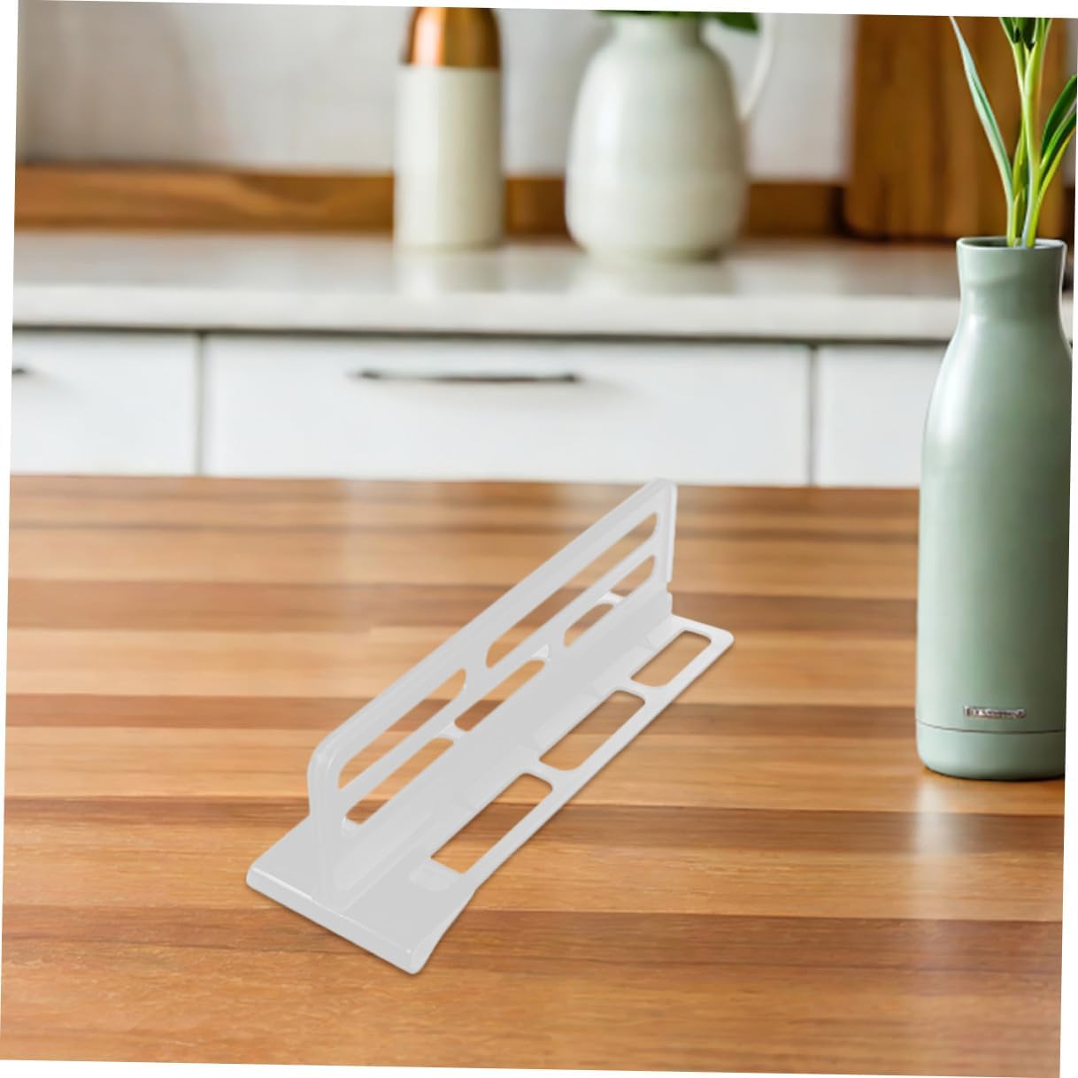 6pcs Adjustable Refrigerator Compartment Dividers Clips, Sturdy Plastic Fridge Organizer Plates for Food and Drink Storage, Space-Saving Kitchen Refrigerator Storage Separator Set