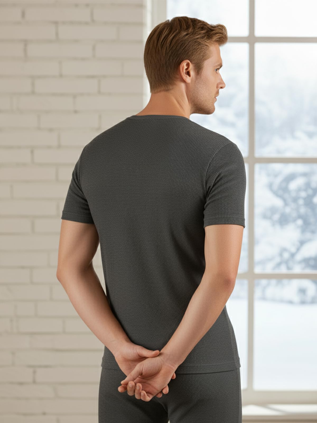 ONN Camiseta térmica de media manga con cuello redondo para hombre, suave y cómoda, construcción superior para mayor durabilidad, ajuste moderno y ajustado