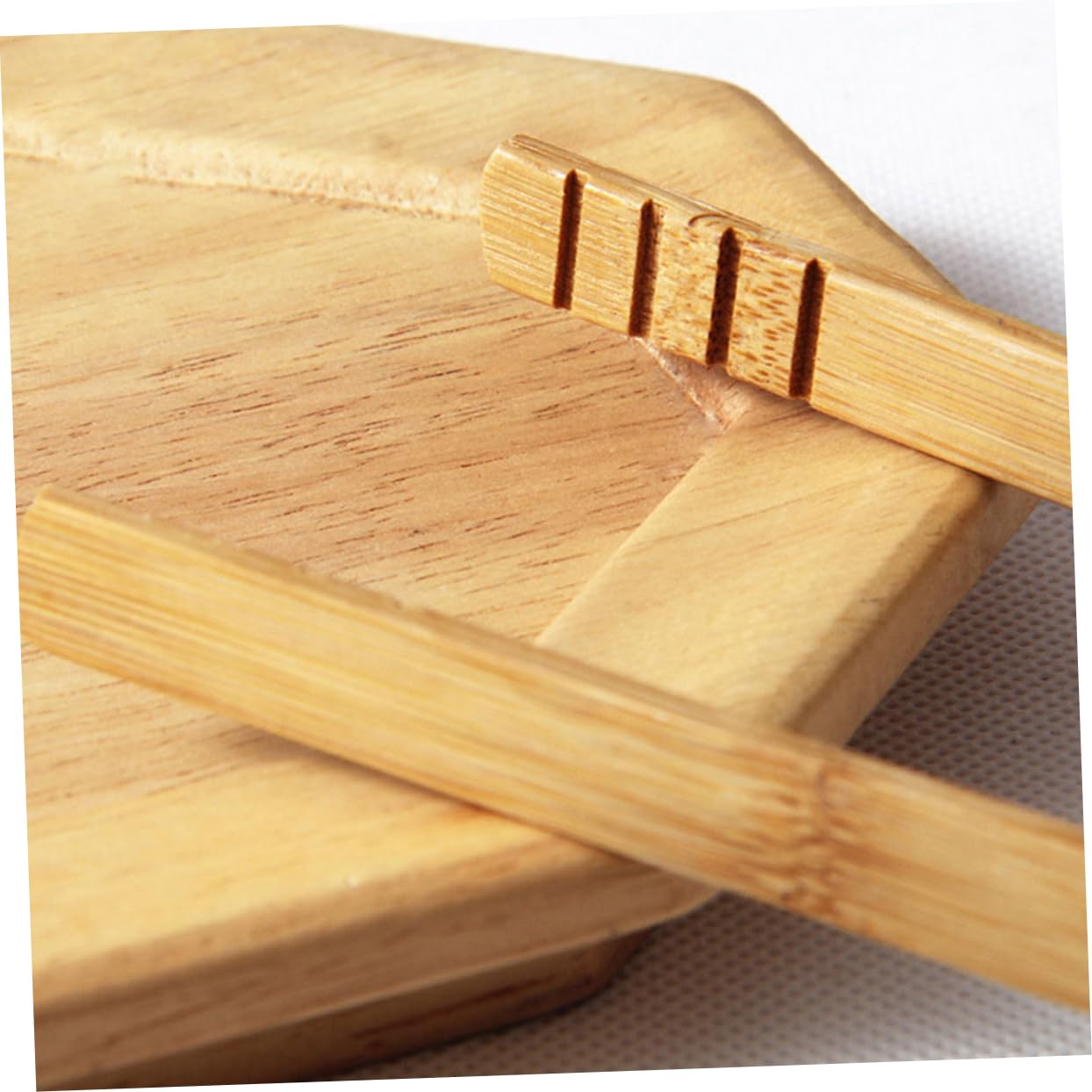 Cabilock 4Pcs Food Clips Multi Functional Bread Tongs Lightweight Sturdy Comfortable Grip for Safe Handling for Serving Appetizers Keeping Food Fresh