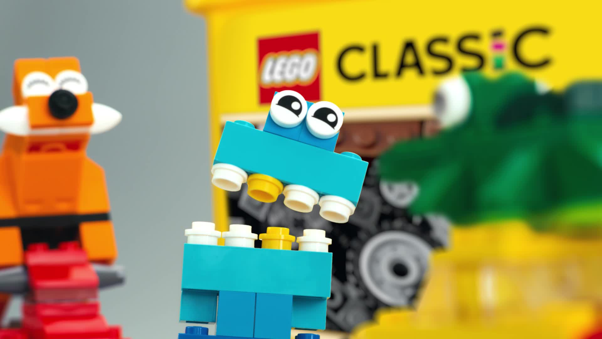 LEGO-10696-Classic-Medium-Creative-Brick-Box-Easy-Toy-Storage-Lego-Masters-Fan-Gift