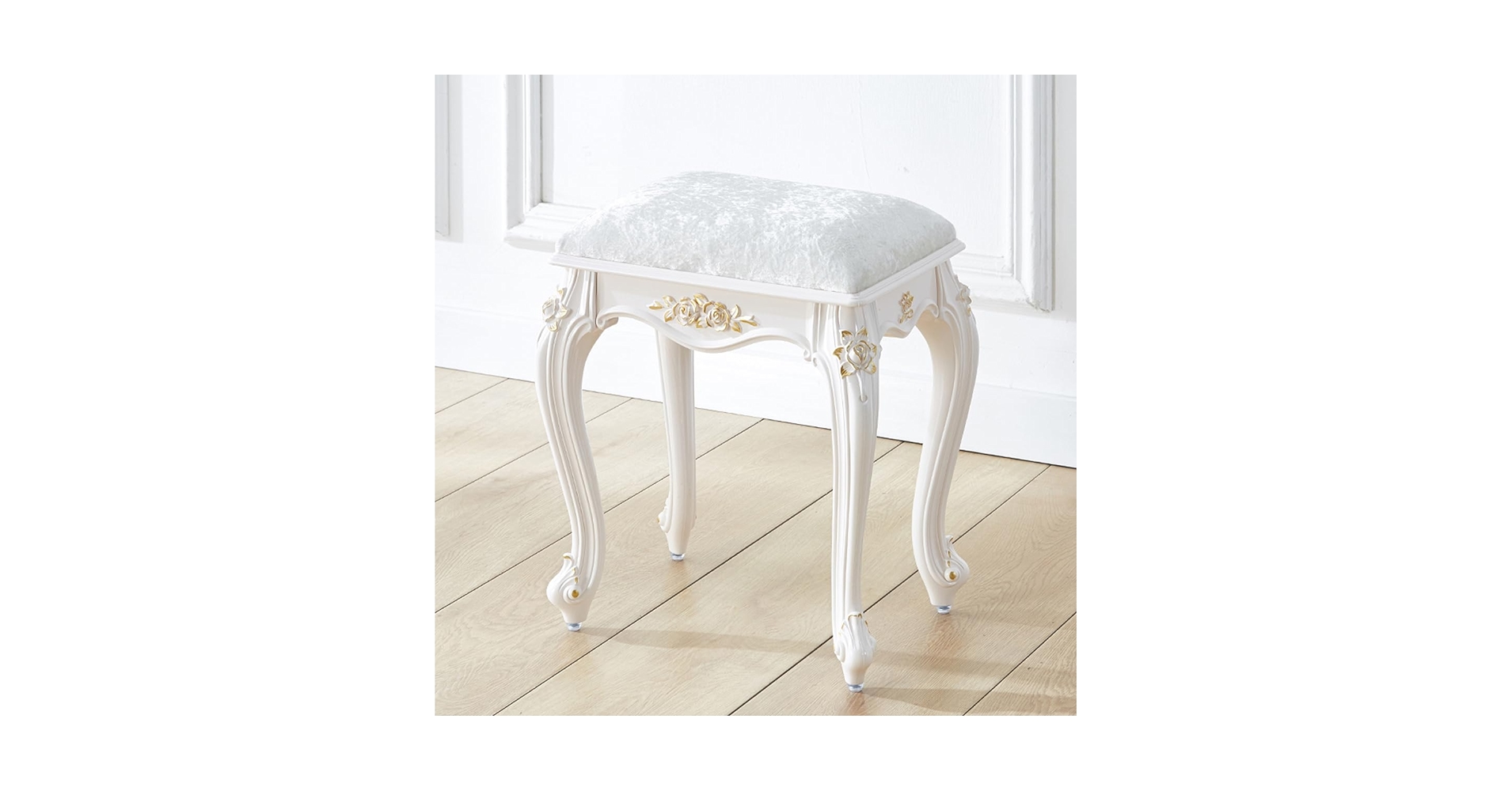 クラシック ホワイト スツール　アンティーク　彫刻　イス　白　おしゃれ　かわいい クラシック ホワイト スツール アンティーク 彫刻 イス 白