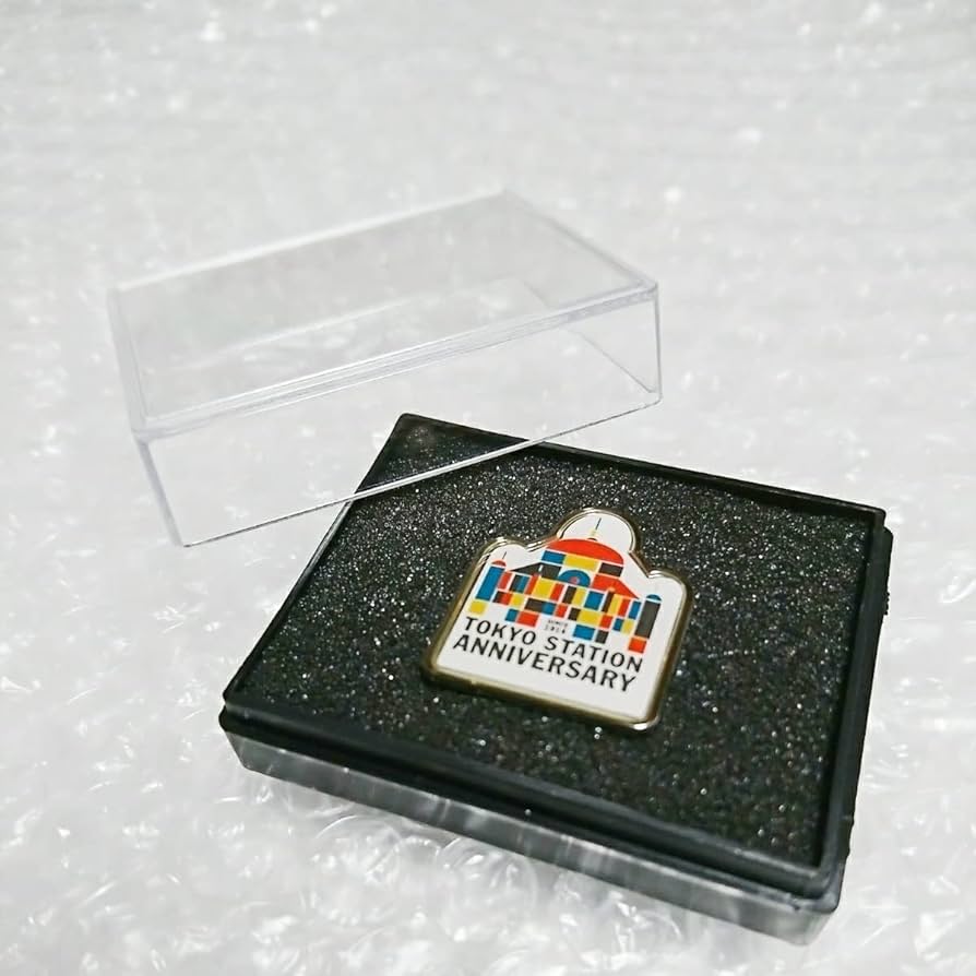 東京新聞社　ピンバッチ Amazon | 東京駅 誕生/開業100周年 記念 ピンバッチ ピンバッジ