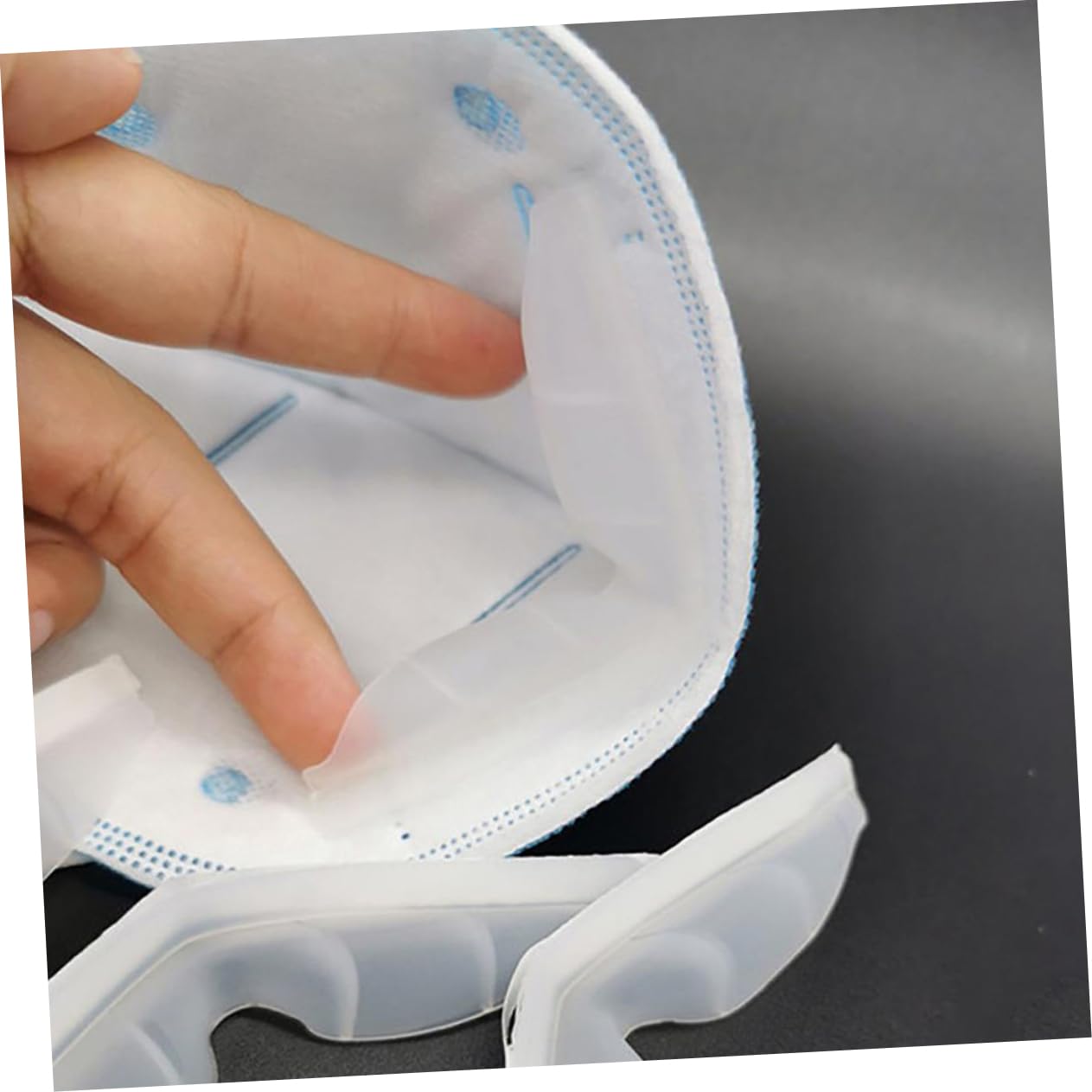 VALICLUD 4pcs -Fog Device for Eyeglasses Prevent Eye Glasses Fog Defogger Silicone Glasses Bridge Nose Pads