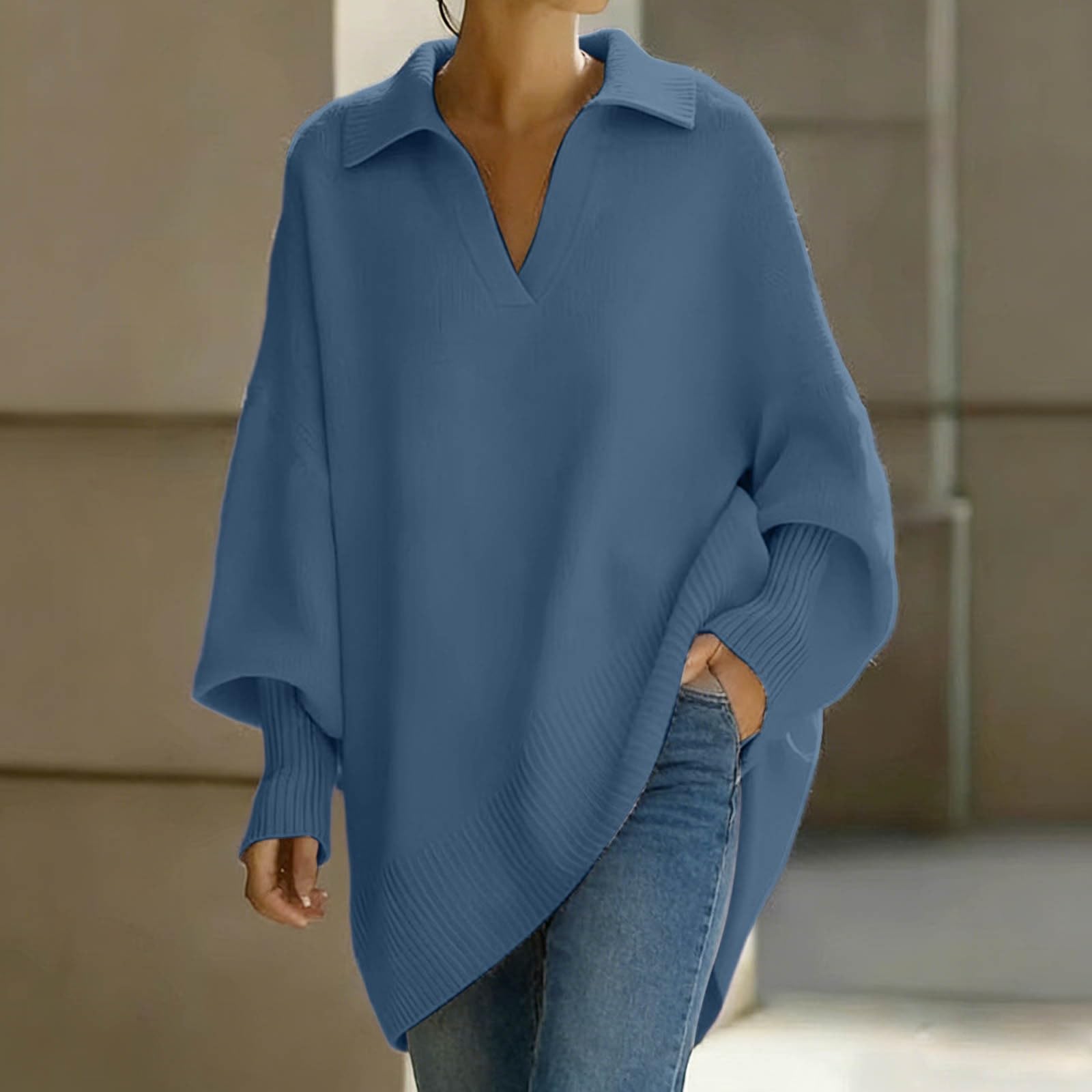 Oversize-Strickpullover mit Langen Ärmeln und Umlegekragen, weich, und locker geschnitten, bequem für Herbst und Winter.