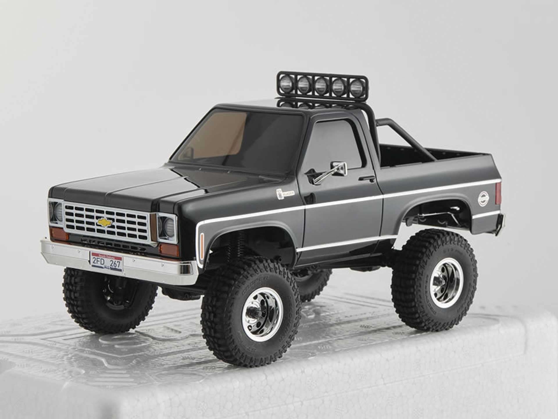 FMS Chevrolet K5 Blazer 1:24 schwarz - RTR 2.4GHz: Amazon.de