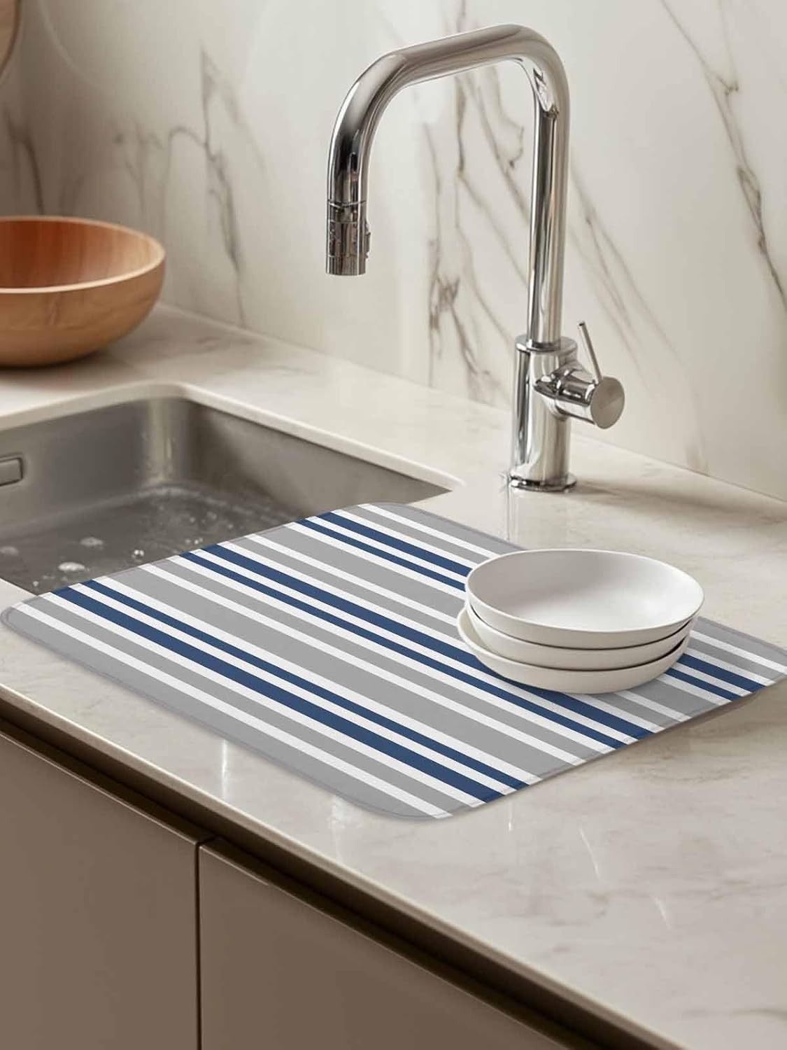 PLYS base 吸水マット 35×45cm Ｌサイズ 北欧風 おしゃれ シンプル ワッフル 水切りマット 水切り吸水マット 食器置き 吊るす  梅炭和紙 消臭効果 キッチン キッチン雑貨 台所用品 シンク周り 流し台 グリーン パープル グレー 日本製 国産 | カトラリー ... 水切りマット 洗える 吸水 速乾 横縞柄 カラーブロック シンプル グレー 青 キッチン 食器乾燥 丸めて収納 滑り止 皿置きディッ