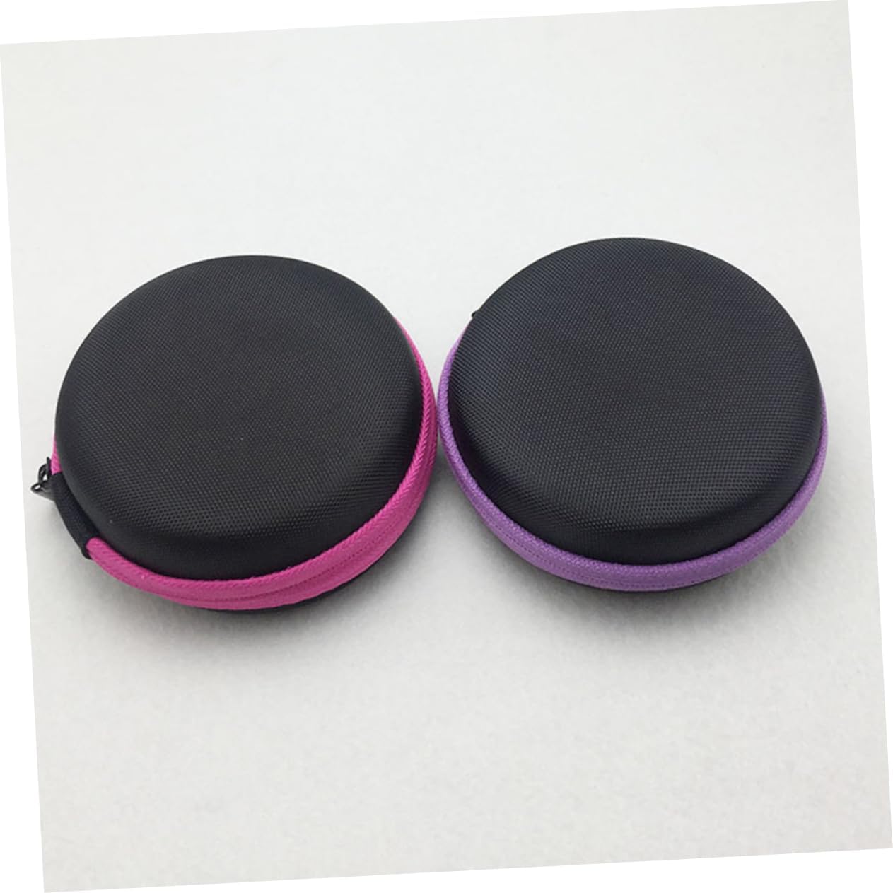 4pcs Round Storage Case Portable Holder for Bottles Shockproof and Easy to Carry Random Design for Travel and Home Use