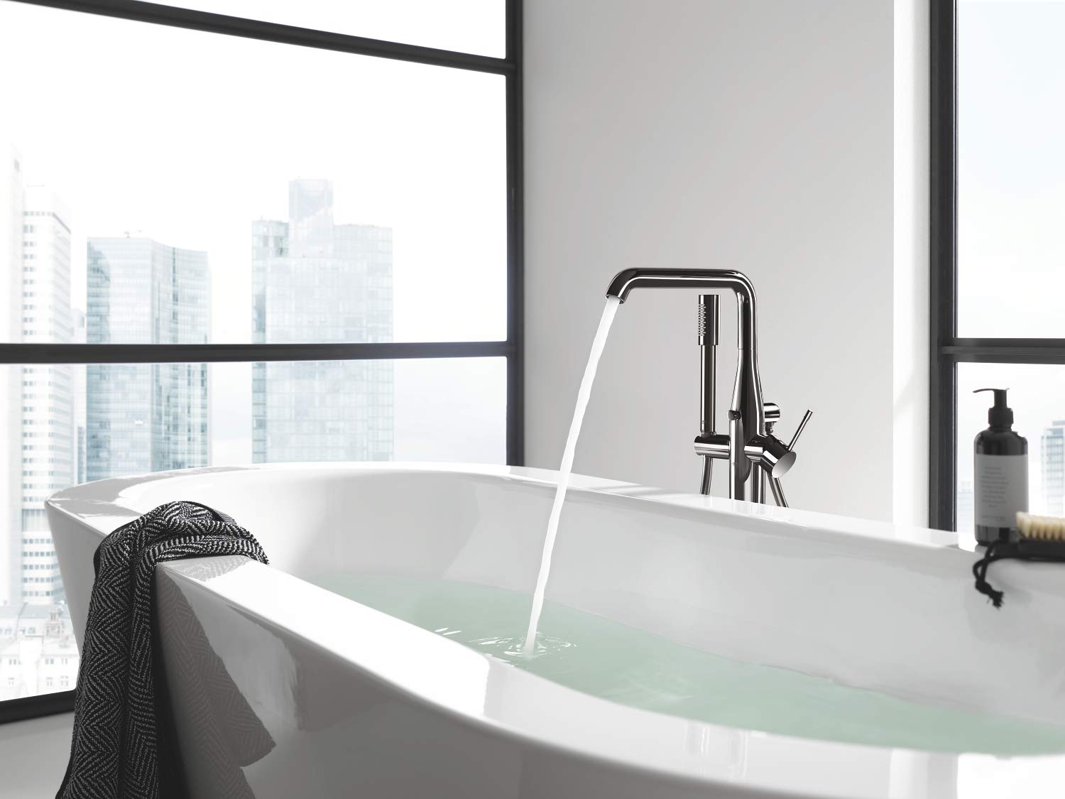 Amazon.co.jp: GROHE 26465A00 Sena スティックハンドシャワー 1.75GPM