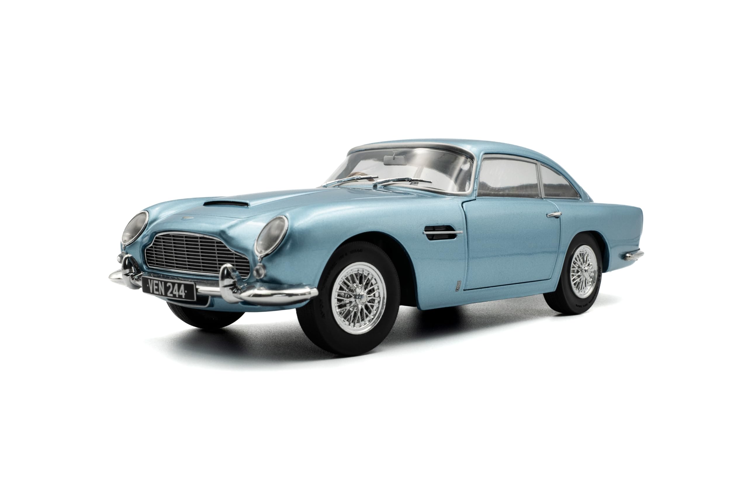 1:18 Aston Martin DB5 Light Metallic Blue 1964