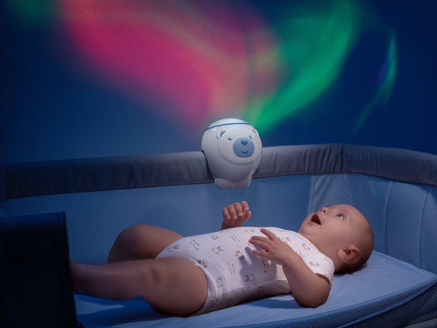 Projecteur 2en1 Ours Polaire First Dreams, pour berceau et à poser, veilleuse pour enfants, projection d'une aurore boréale, musique classique relaxante et sons de la nature, Pour bébés, 0M +, Bleu
