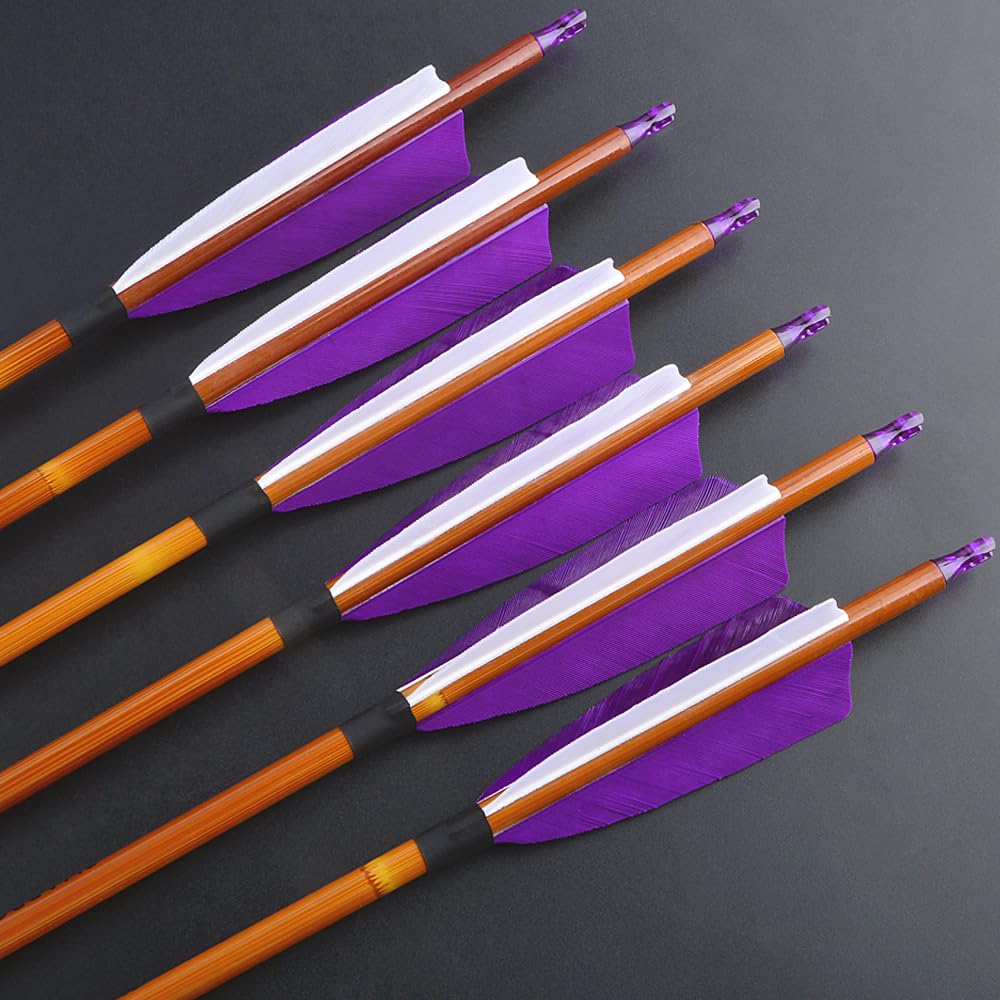 wolfman 12 Flèches Carbone Hybride SP500, Fût avec Plumes de Dindon Naturelles de 4 Pouces – Contrôle Optimal pour Compétitions Intérieures et Extérieures