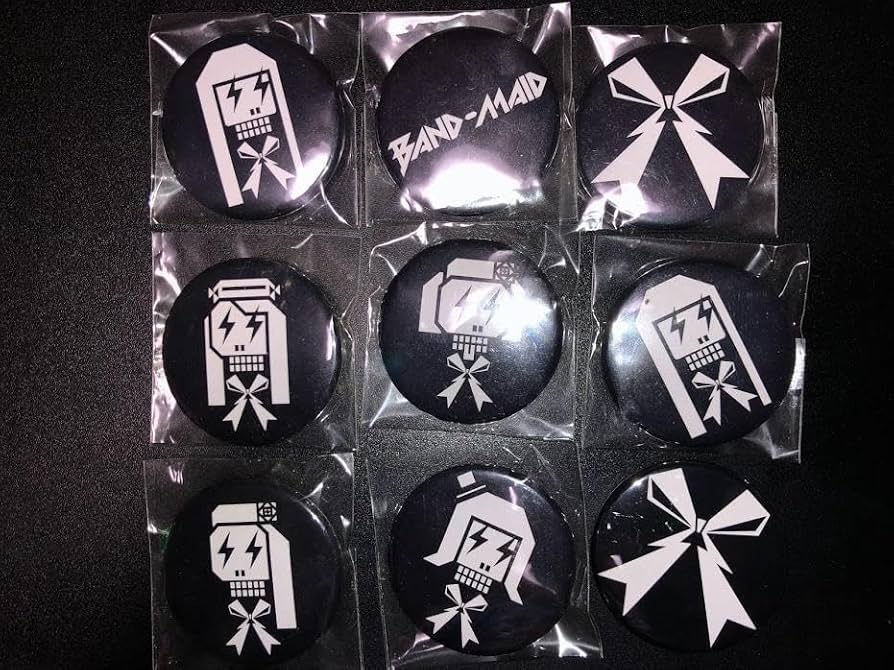 BAND-MAID　缶バッジ　缶バッジキーホルダーセット Amazon.co.jp: BAND-MAID 缶バッジ BUTTON BADGE フルセット